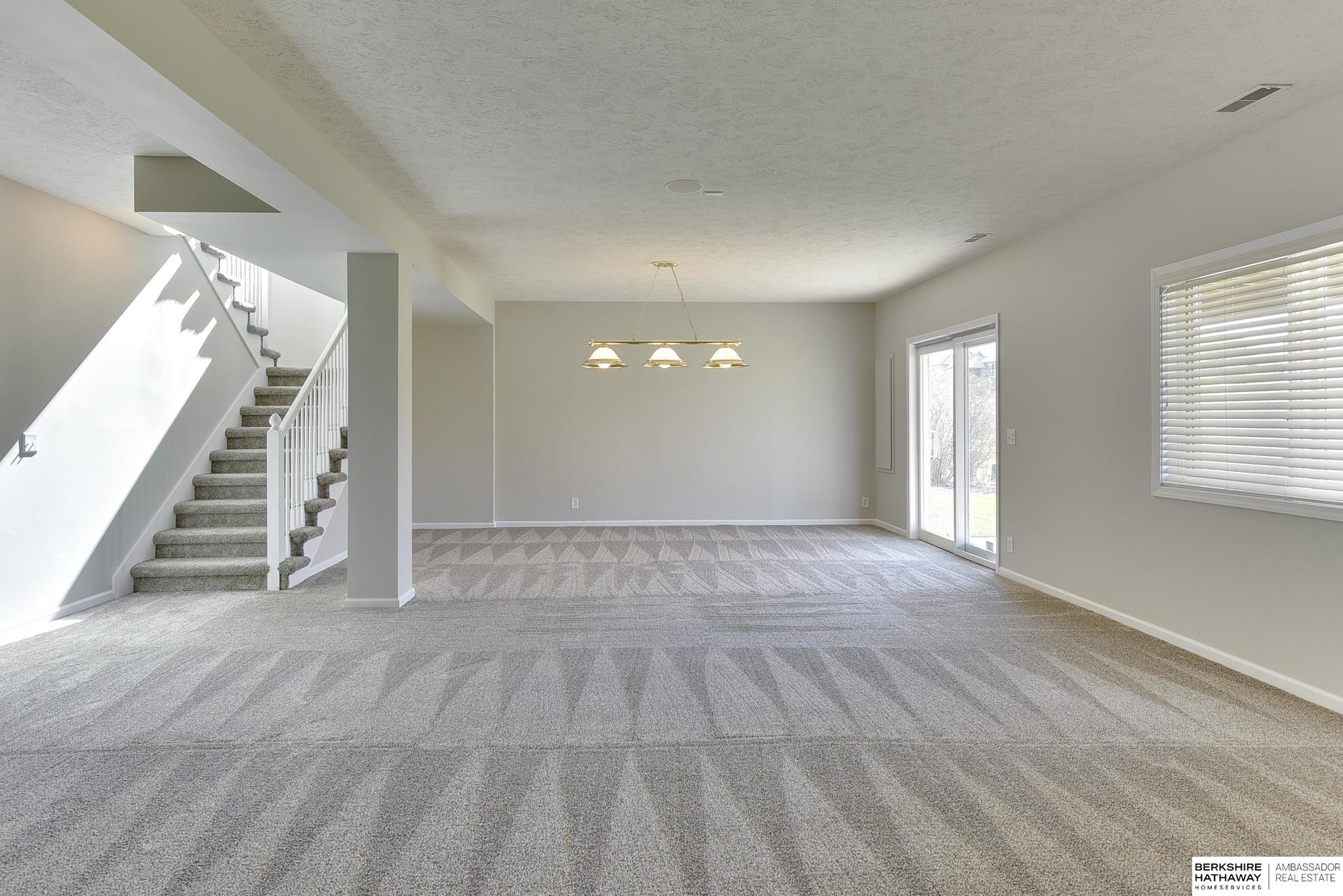 Omaha, Nebraska 68142, United States, 3 Bedrooms Bedrooms, ,3 BathroomsBathrooms,Residential,Pending,107843