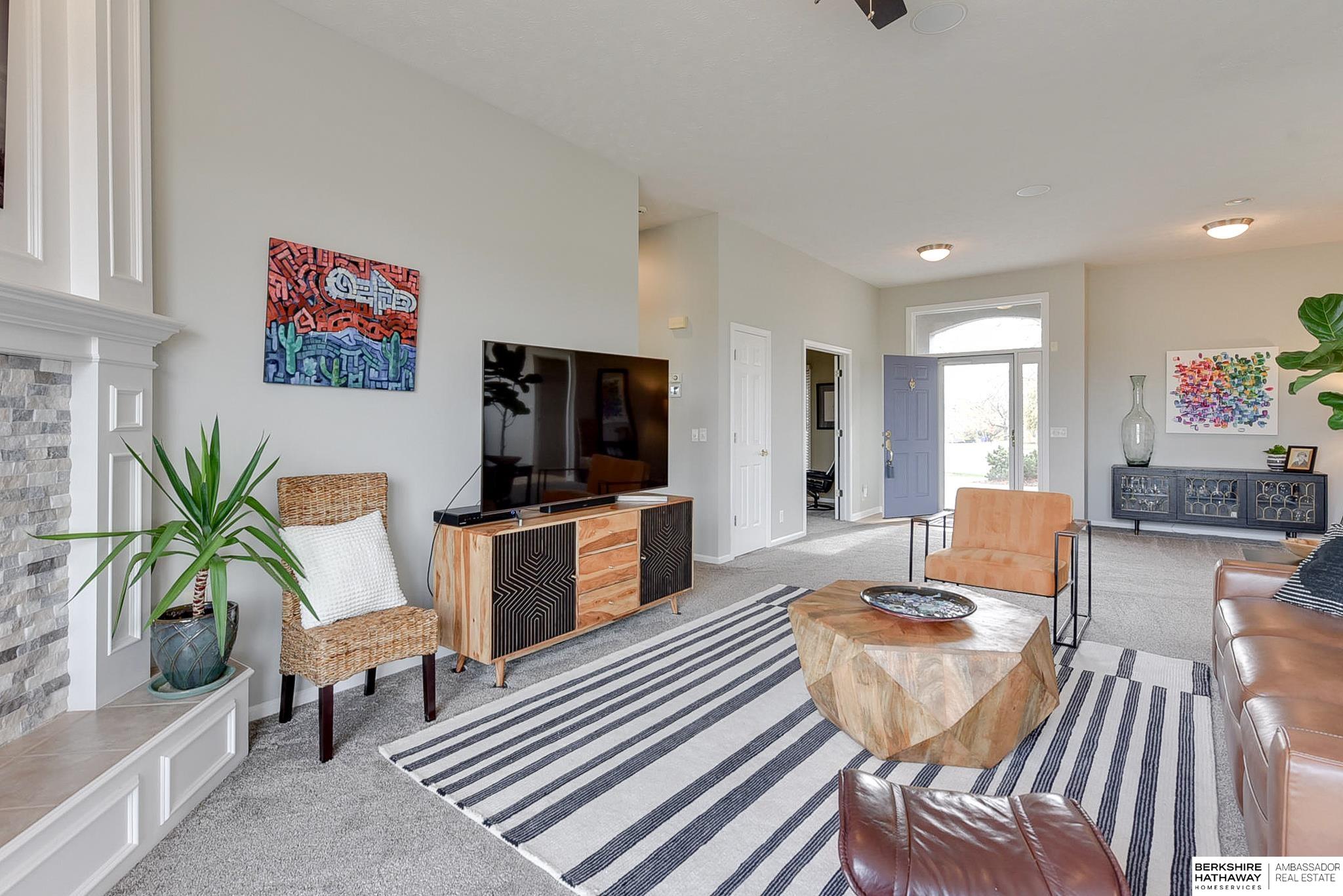 Omaha, Nebraska 68142, United States, 3 Bedrooms Bedrooms, ,3 BathroomsBathrooms,Residential,Pending,107843