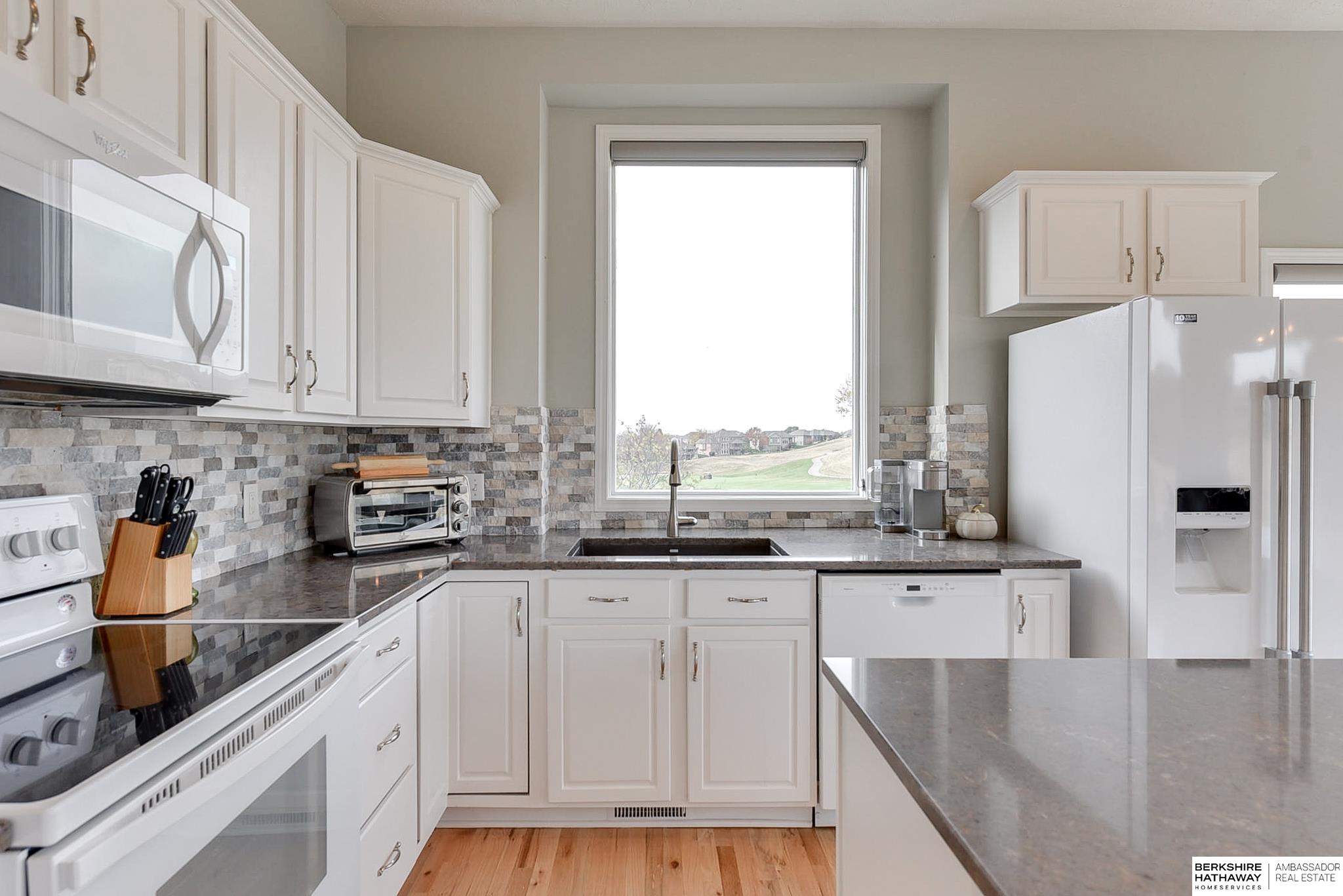 Omaha, Nebraska 68142, United States, 3 Bedrooms Bedrooms, ,3 BathroomsBathrooms,Residential,Pending,107843