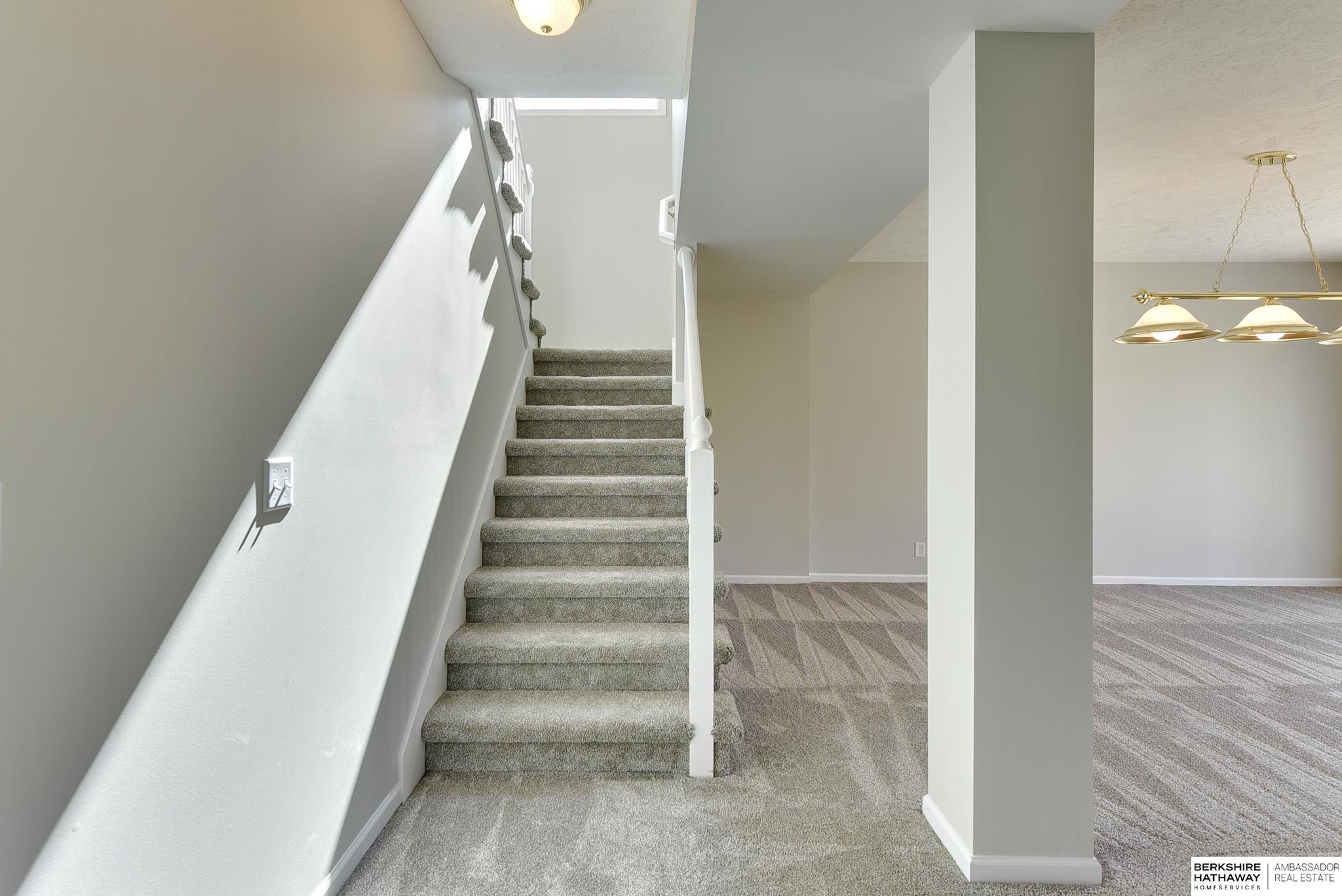 Omaha, Nebraska 68142, United States, 3 Bedrooms Bedrooms, ,3 BathroomsBathrooms,Residential,Pending,107843