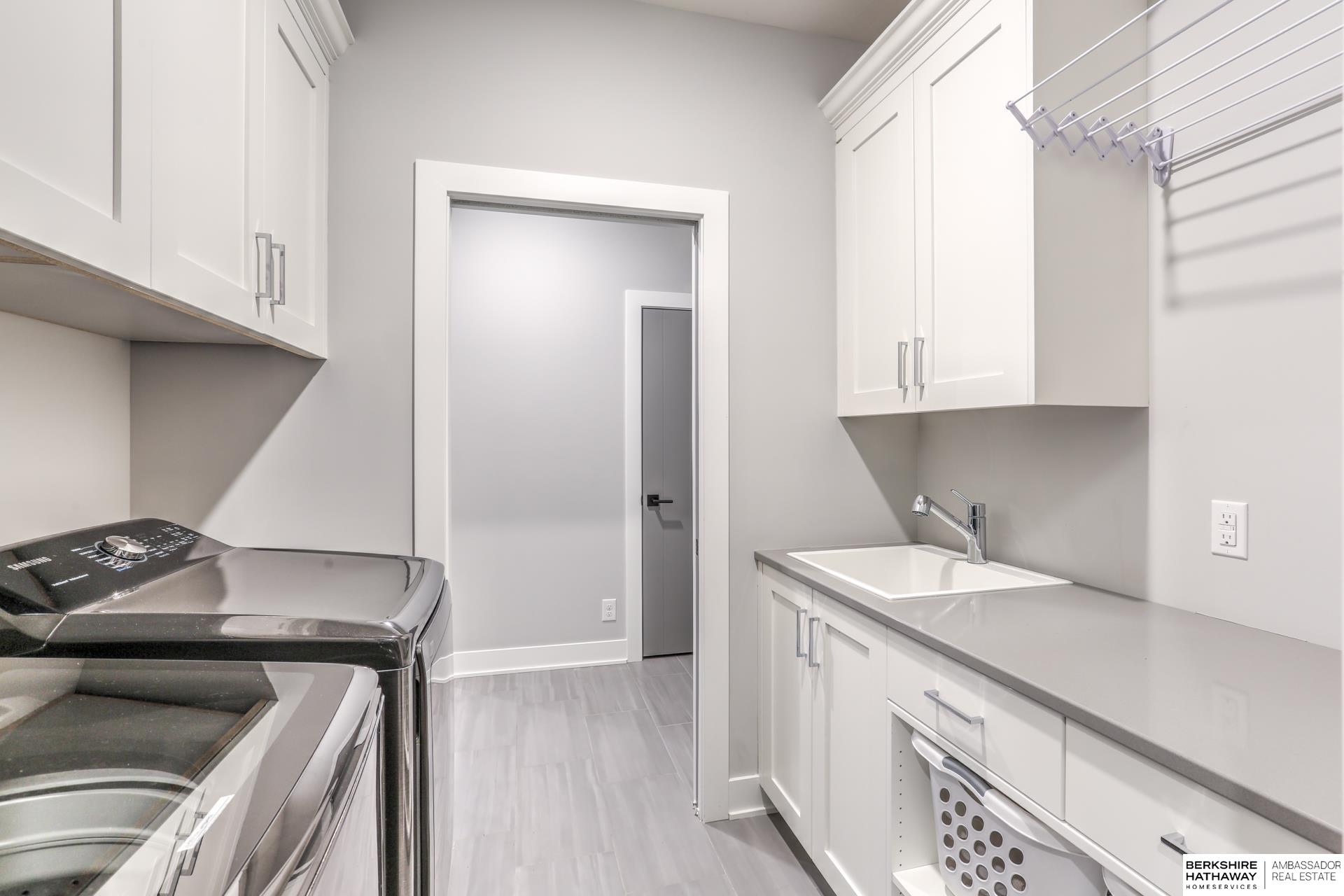 Omaha, Nebraska 68022, United States, 4 Bedrooms Bedrooms, ,4 BathroomsBathrooms,Residential,Active,96360