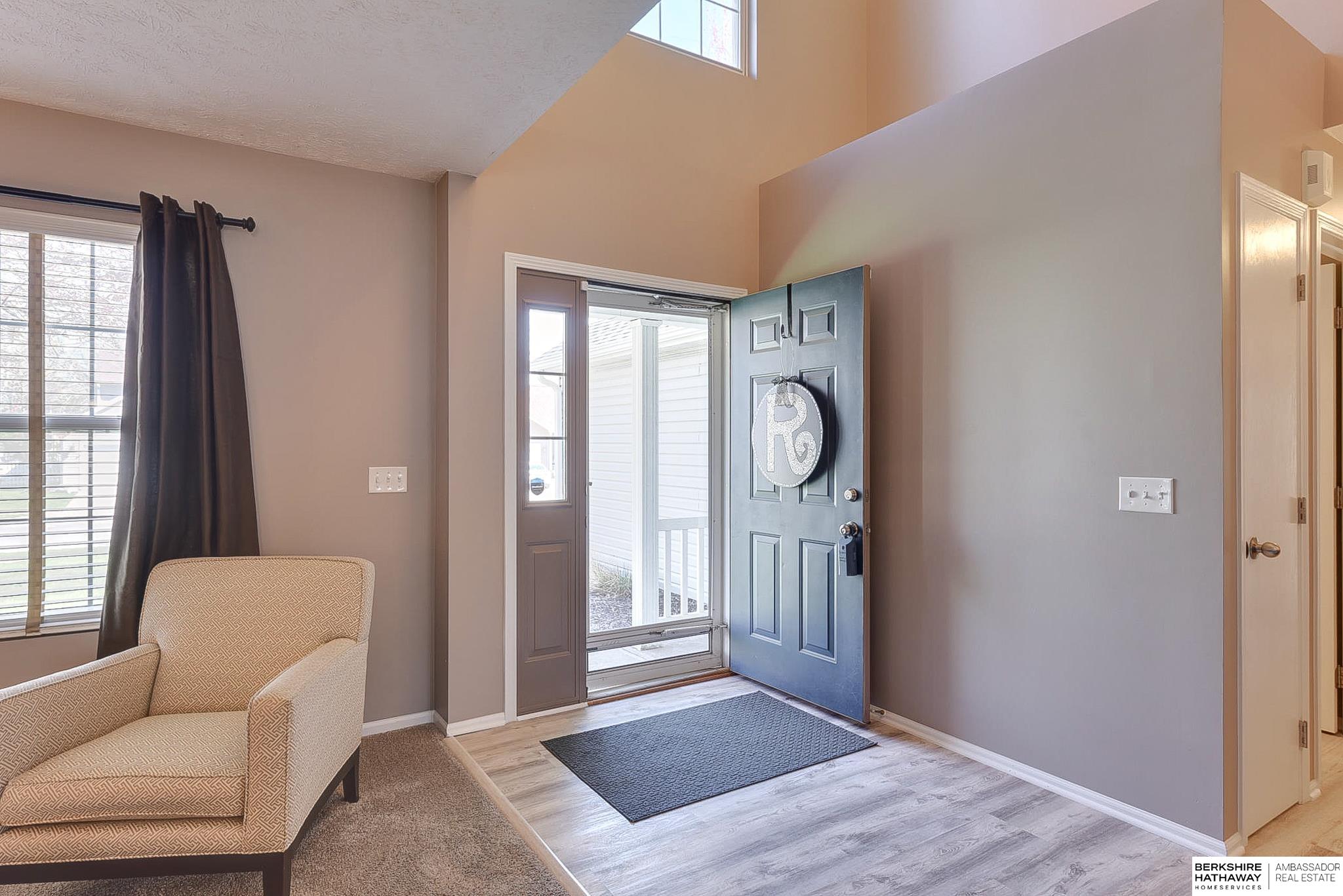 Omaha, Nebraska 68116, United States, 5 Bedrooms Bedrooms, ,4 BathroomsBathrooms,Residential,Pending,112378