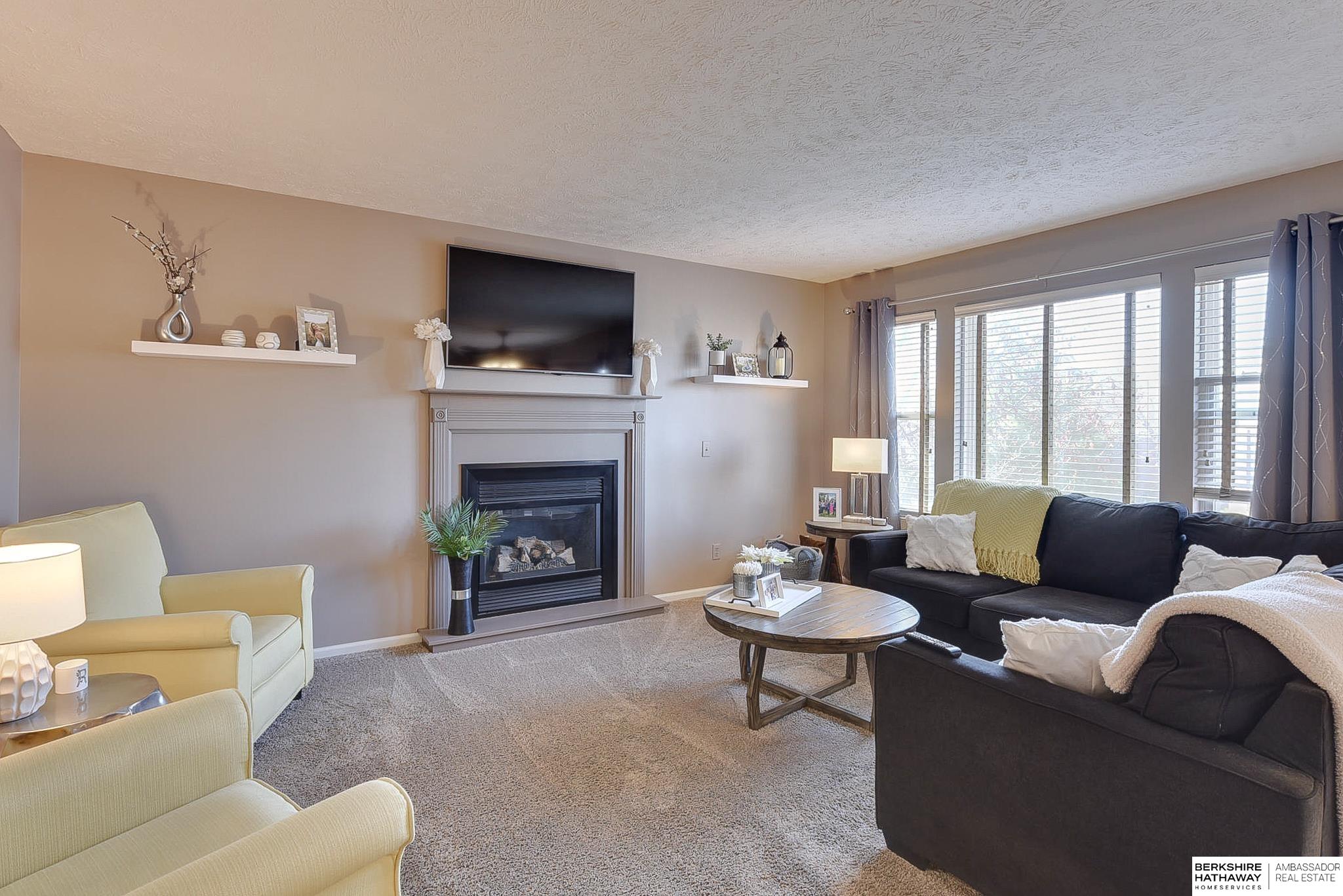 Omaha, Nebraska 68116, United States, 5 Bedrooms Bedrooms, ,4 BathroomsBathrooms,Residential,Pending,112378