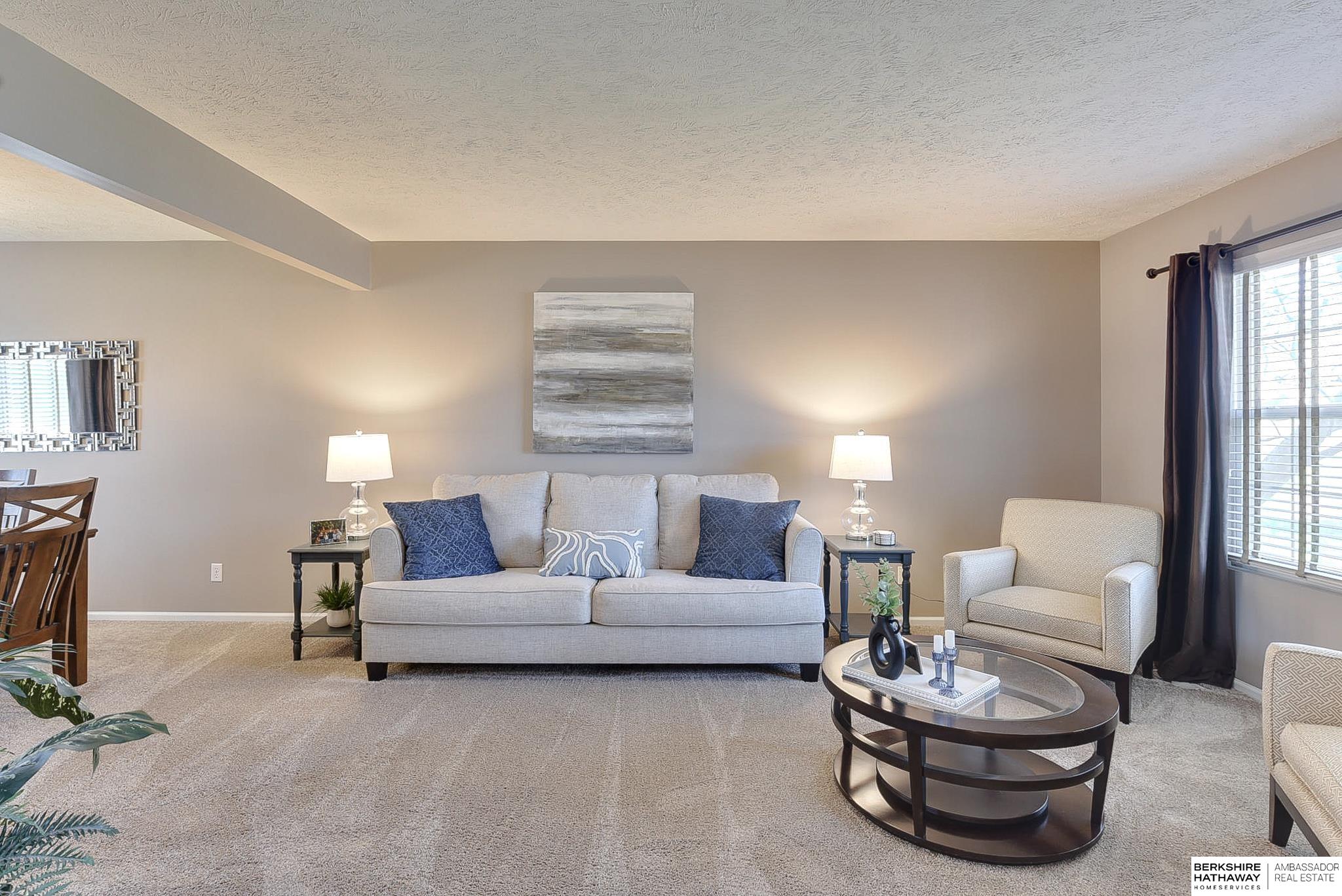 Omaha, Nebraska 68116, United States, 5 Bedrooms Bedrooms, ,4 BathroomsBathrooms,Residential,Pending,112378