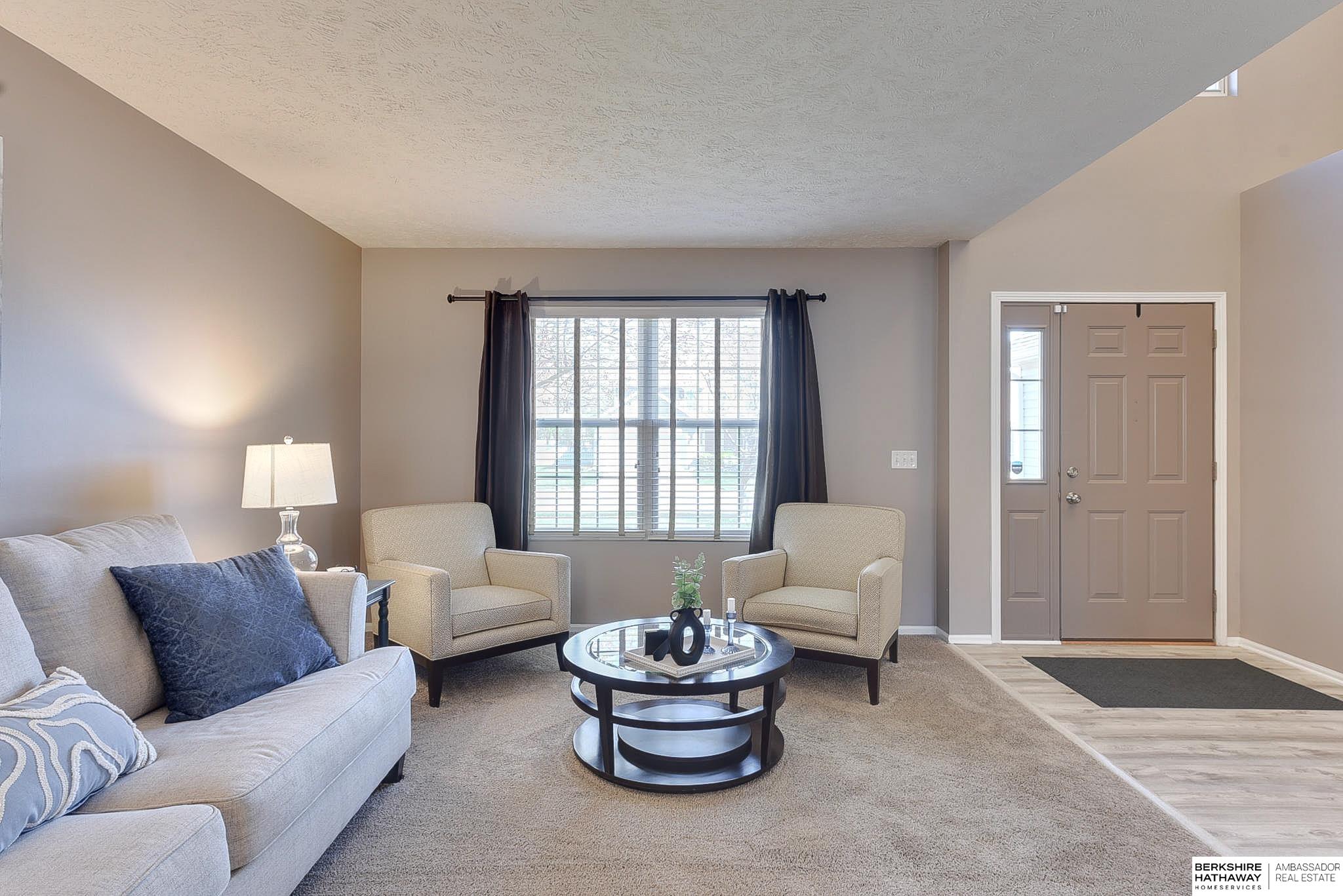 Omaha, Nebraska 68116, United States, 5 Bedrooms Bedrooms, ,4 BathroomsBathrooms,Residential,Pending,112378