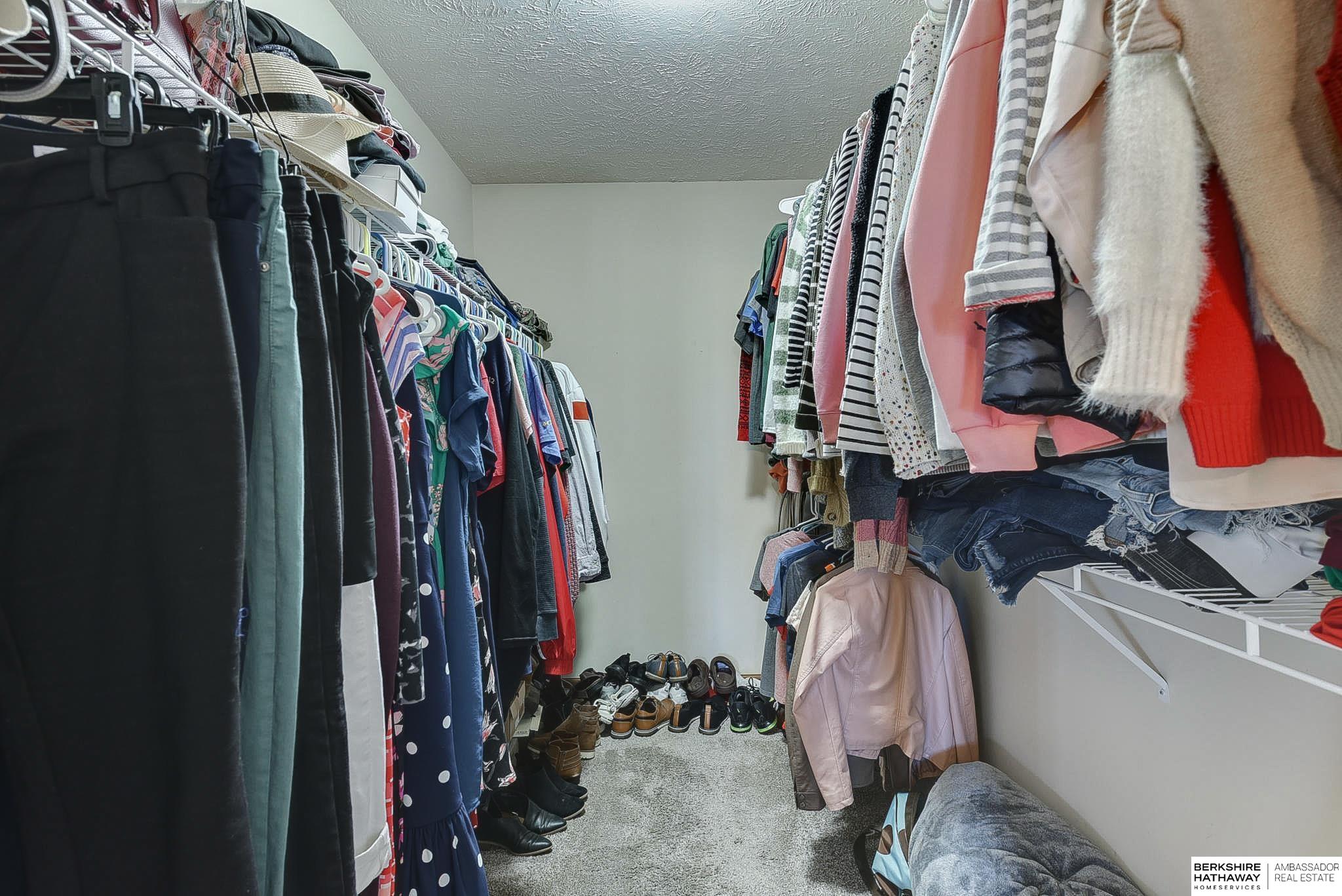 Omaha, Nebraska 68116, United States, 5 Bedrooms Bedrooms, ,4 BathroomsBathrooms,Residential,Pending,112378