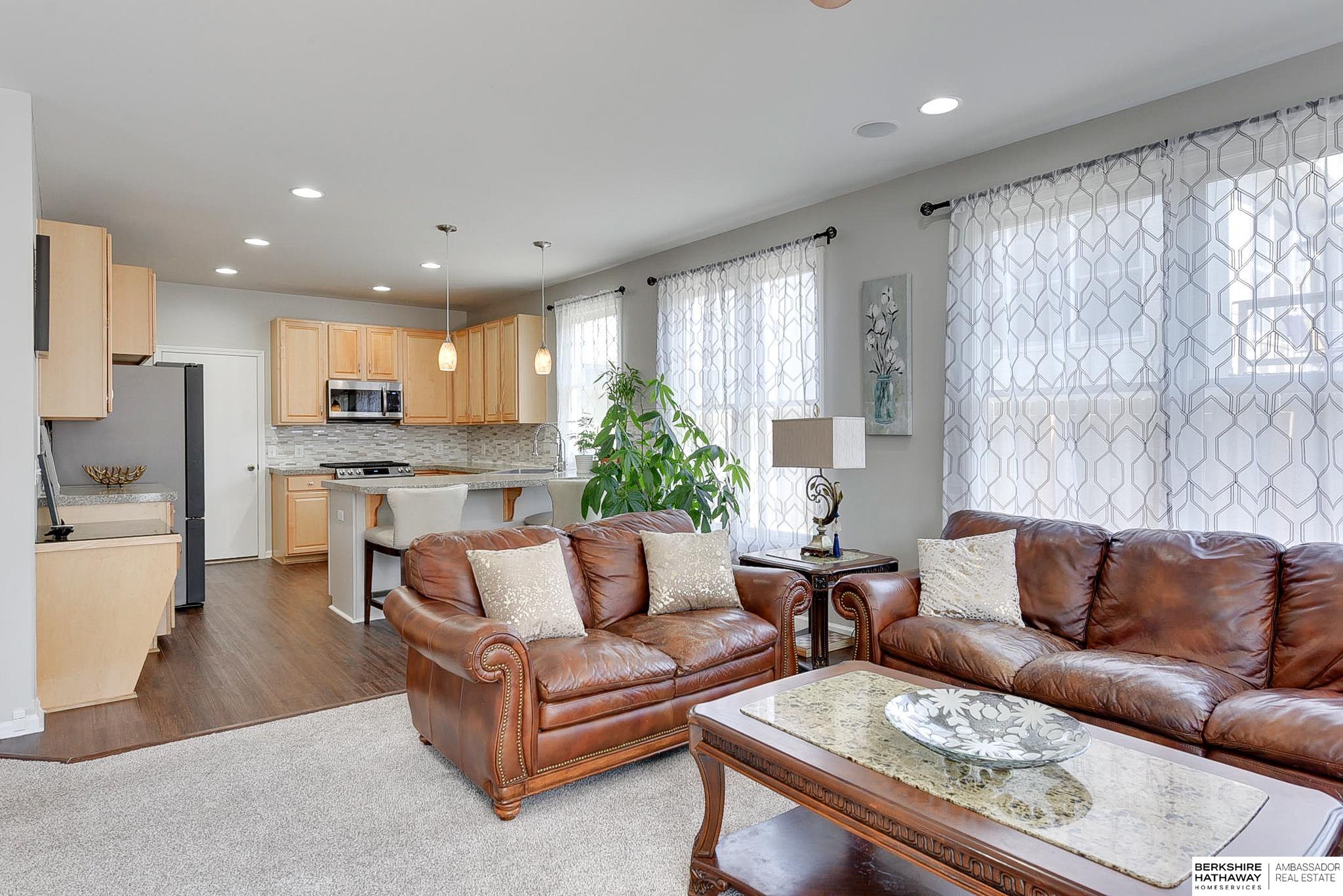 Elkhorn, Nebraska 68022, United States, 4 Bedrooms Bedrooms, ,4 BathroomsBathrooms,Residential,Pending,112131