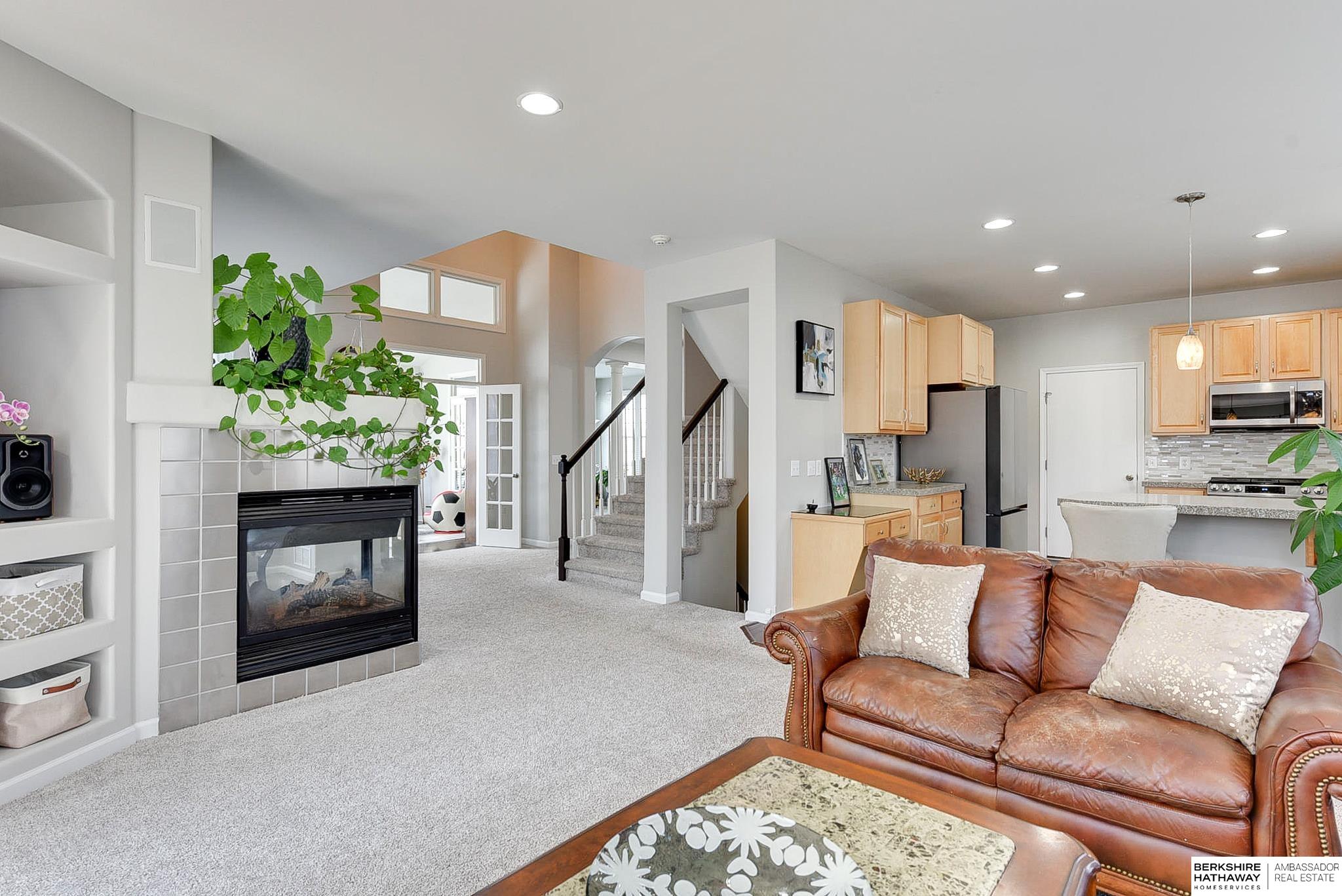 Elkhorn, Nebraska 68022, United States, 4 Bedrooms Bedrooms, ,4 BathroomsBathrooms,Residential,Pending,112131