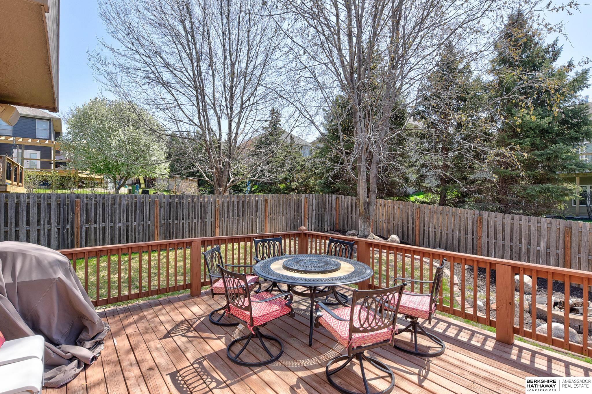 Elkhorn, Nebraska 68022, United States, 4 Bedrooms Bedrooms, ,4 BathroomsBathrooms,Residential,Pending,112131