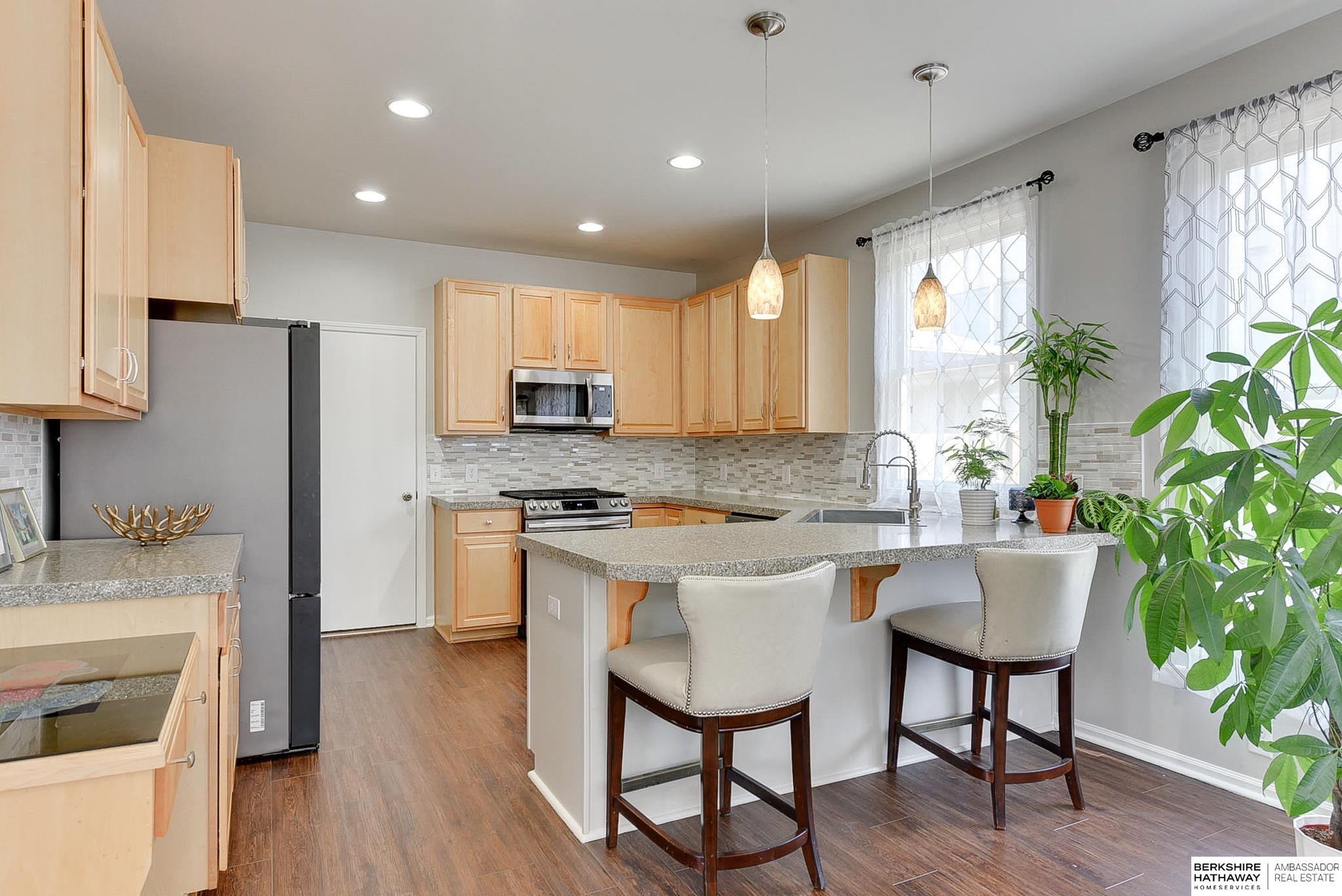 Elkhorn, Nebraska 68022, United States, 4 Bedrooms Bedrooms, ,4 BathroomsBathrooms,Residential,Pending,112131