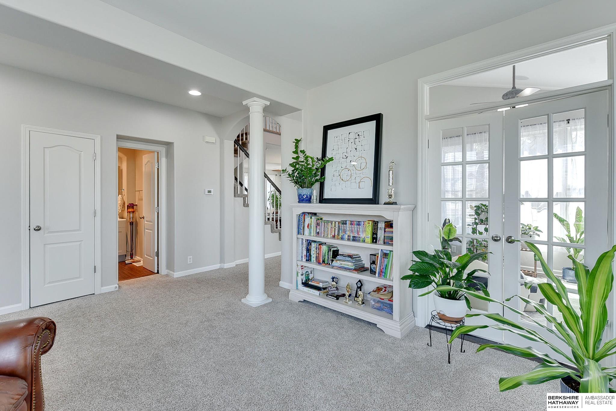 Elkhorn, Nebraska 68022, United States, 4 Bedrooms Bedrooms, ,4 BathroomsBathrooms,Residential,Pending,112131