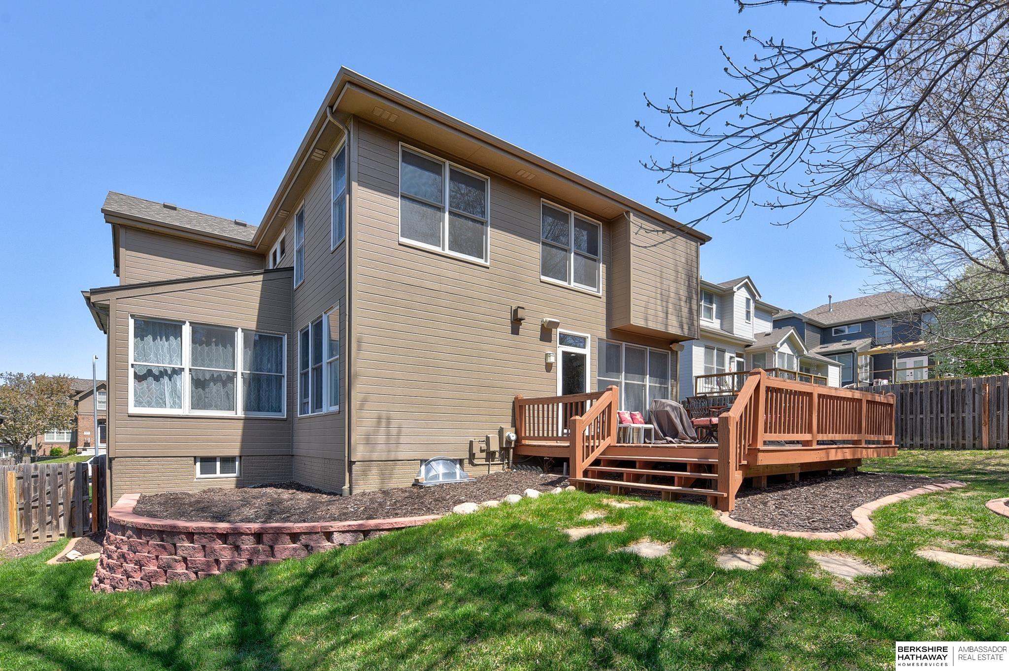 Elkhorn, Nebraska 68022, United States, 4 Bedrooms Bedrooms, ,4 BathroomsBathrooms,Residential,Pending,112131