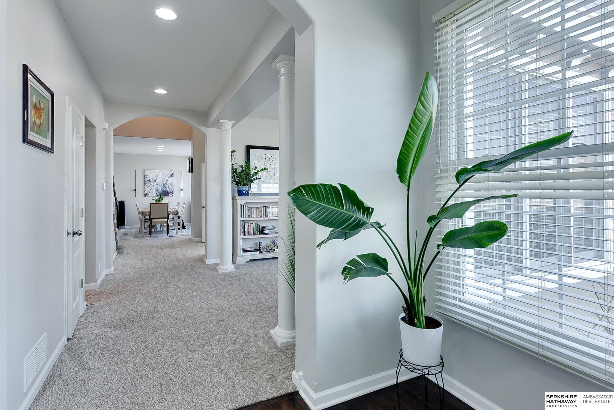 Elkhorn, Nebraska 68022, United States, 4 Bedrooms Bedrooms, ,4 BathroomsBathrooms,Residential,Pending,112131