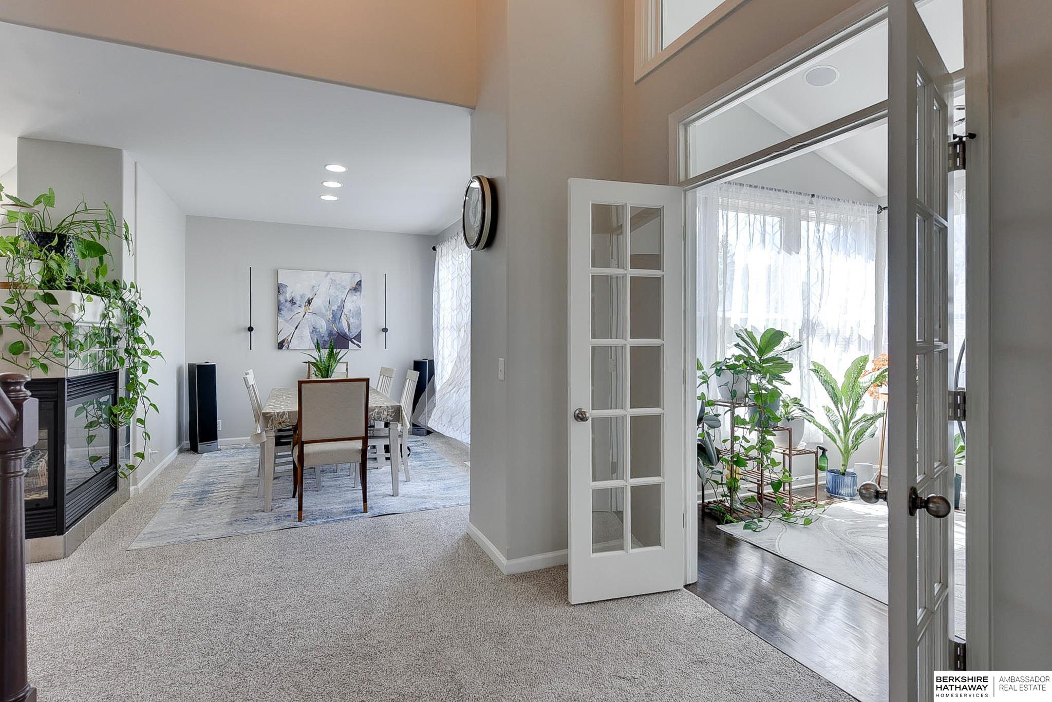 Elkhorn, Nebraska 68022, United States, 4 Bedrooms Bedrooms, ,4 BathroomsBathrooms,Residential,Pending,112131