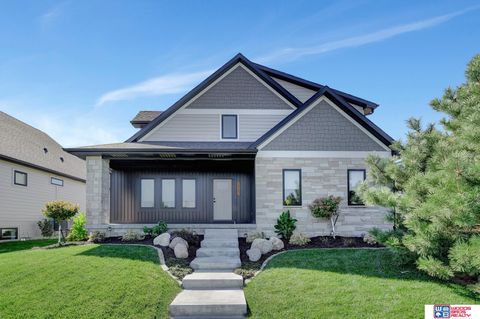 MLS: 22510035