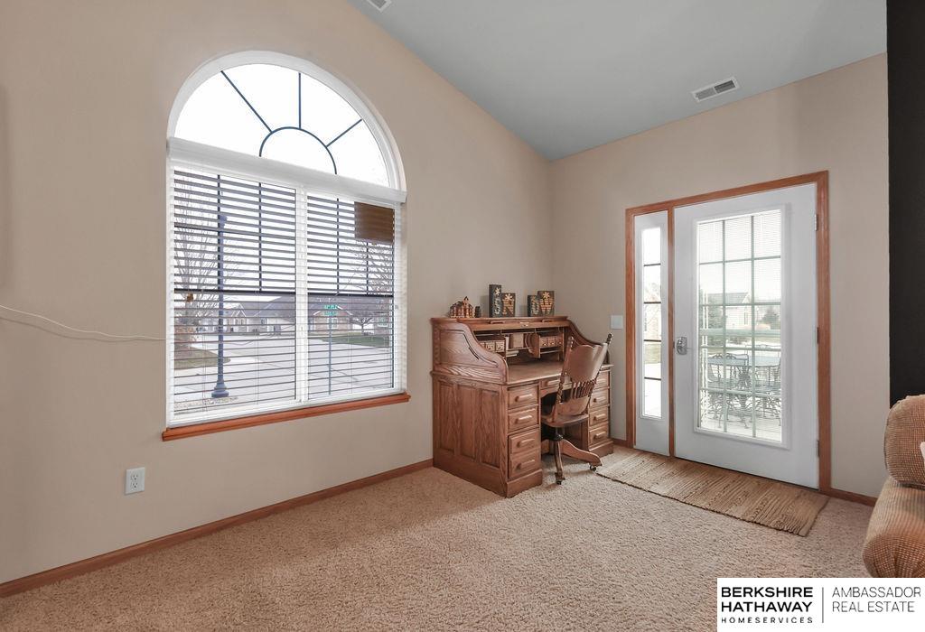 Bennington, Nebraska 68007, United States, 3 Bedrooms Bedrooms, ,2 BathroomsBathrooms,Residential,Pending,82562