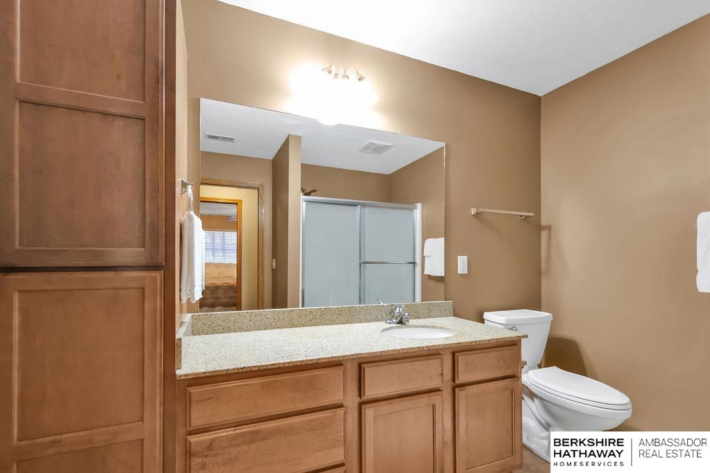 Bennington, Nebraska 68007, United States, 3 Bedrooms Bedrooms, ,2 BathroomsBathrooms,Residential,Pending,82562