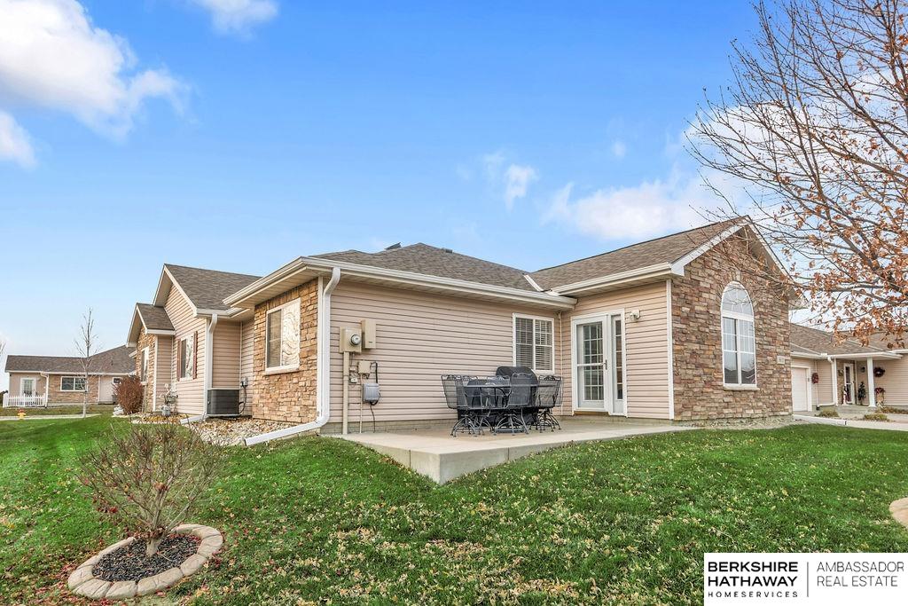 Bennington, Nebraska 68007, United States, 3 Bedrooms Bedrooms, ,2 BathroomsBathrooms,Residential,Pending,82562