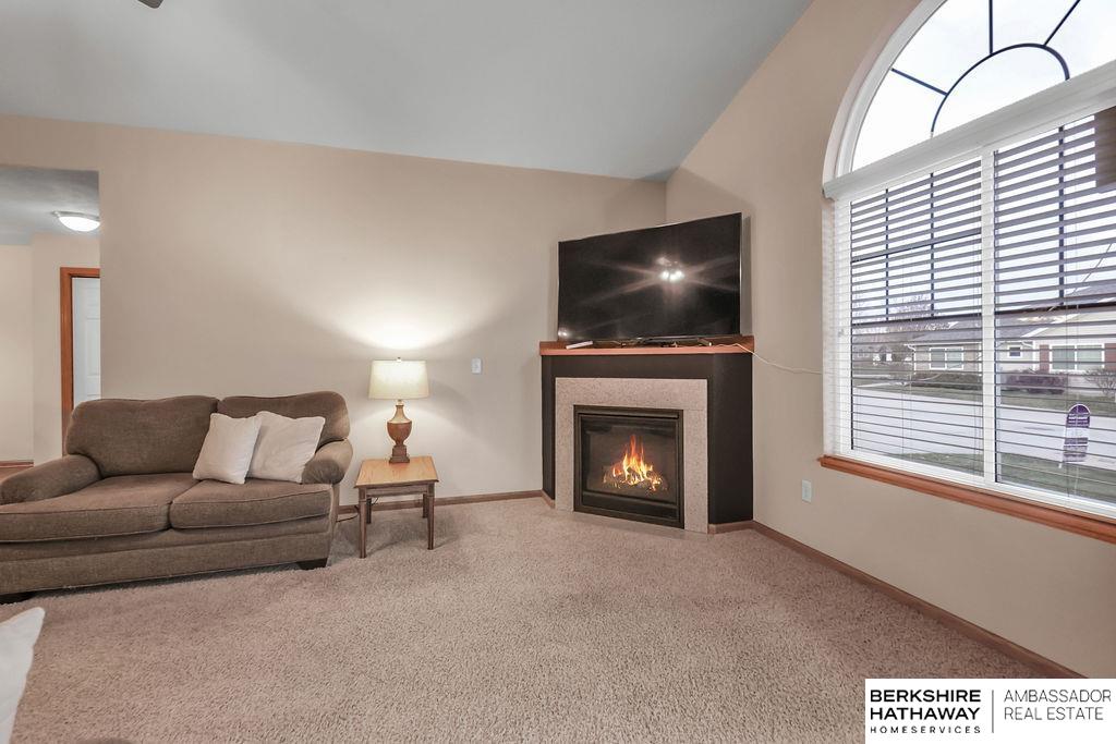 Bennington, Nebraska 68007, United States, 3 Bedrooms Bedrooms, ,2 BathroomsBathrooms,Residential,Pending,82562