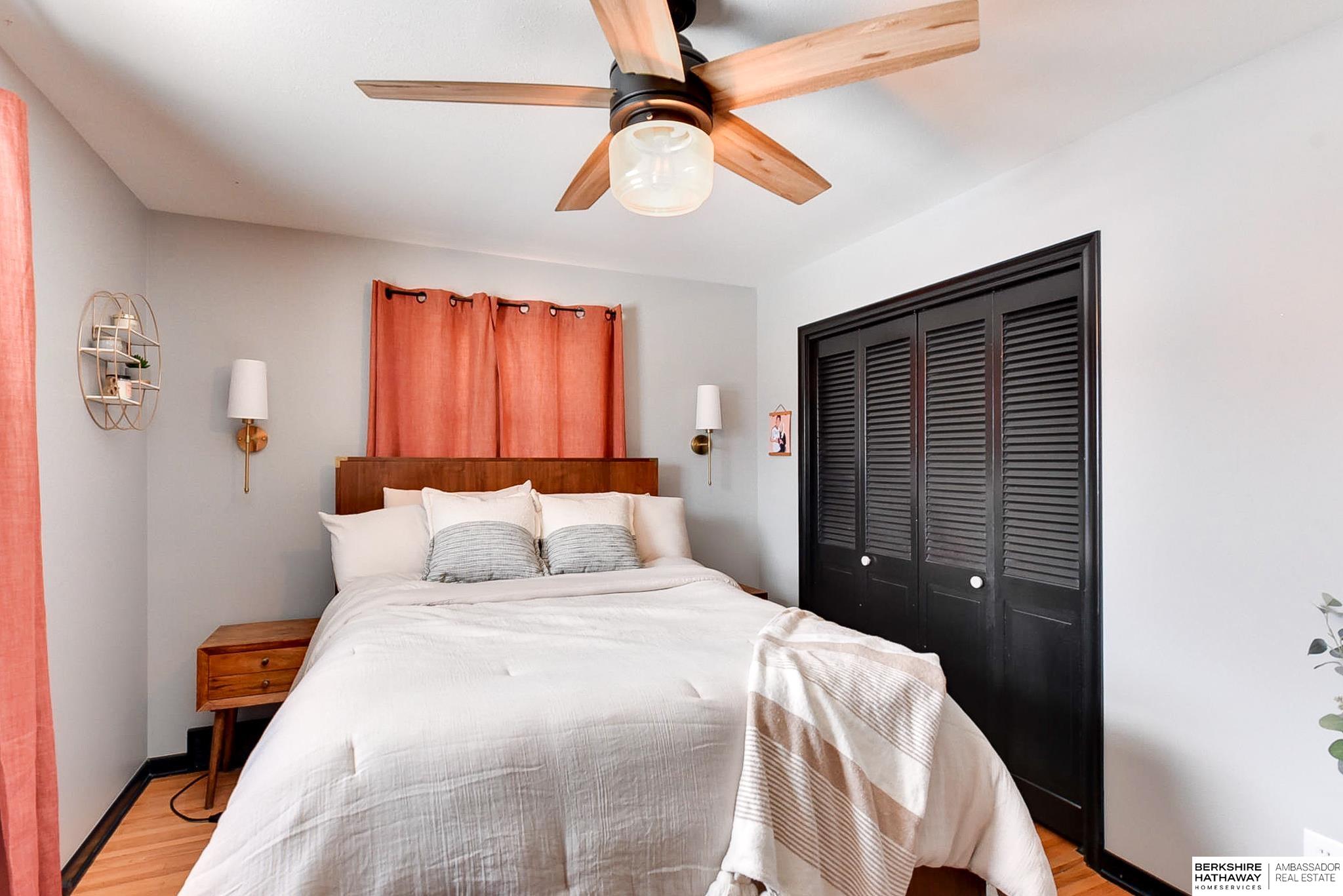 Omaha, Nebraska 68124, United States, 3 Bedrooms Bedrooms, ,2 BathroomsBathrooms,Residential,Pending,120041