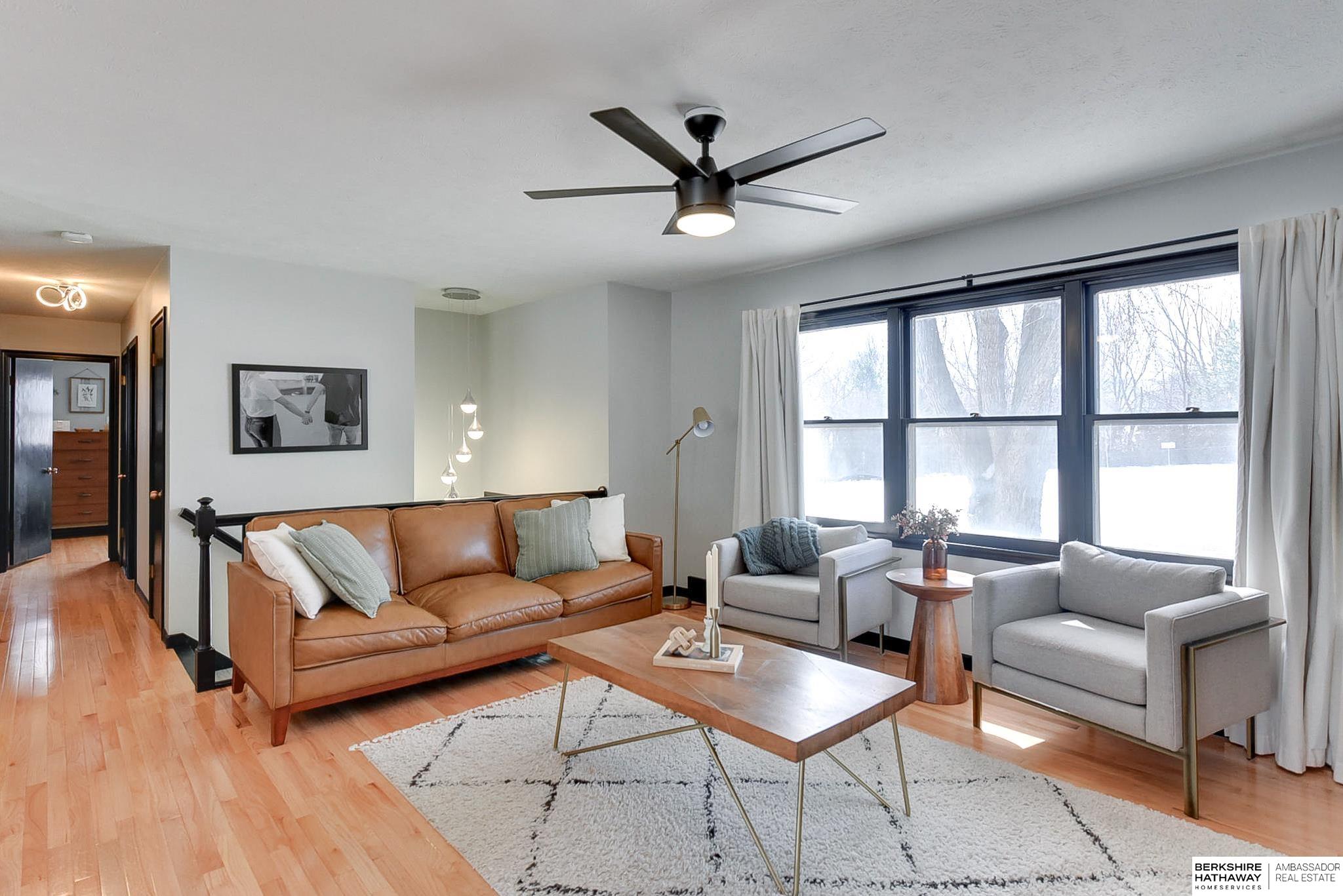 Omaha, Nebraska 68124, United States, 3 Bedrooms Bedrooms, ,2 BathroomsBathrooms,Residential,Pending,120041