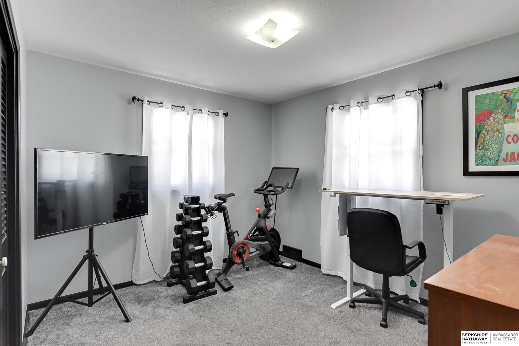 Omaha, Nebraska 68124, United States, 3 Bedrooms Bedrooms, ,2 BathroomsBathrooms,Residential,Pending,120041