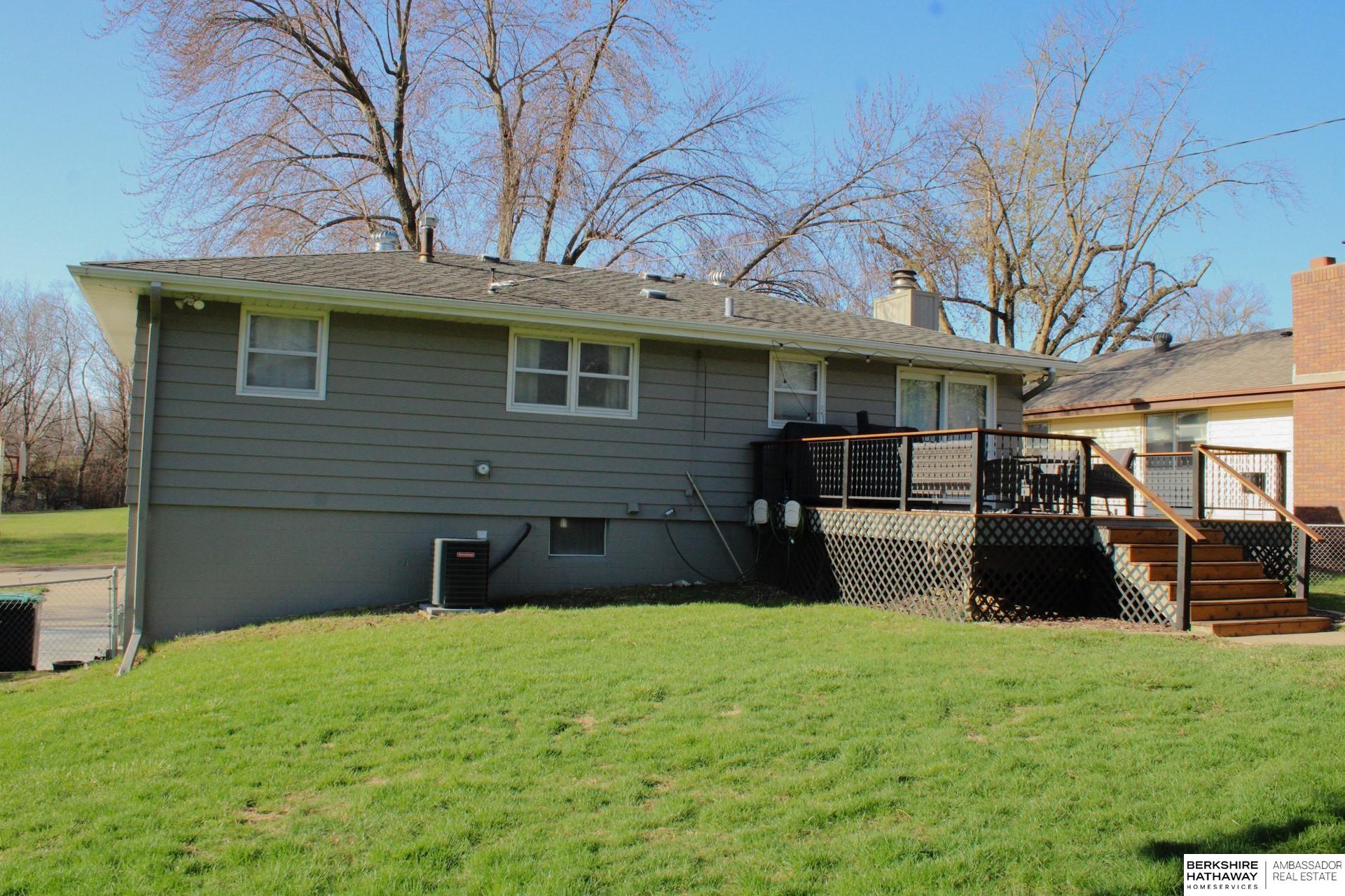 Omaha, Nebraska 68124, United States, 3 Bedrooms Bedrooms, ,2 BathroomsBathrooms,Residential,Pending,120041