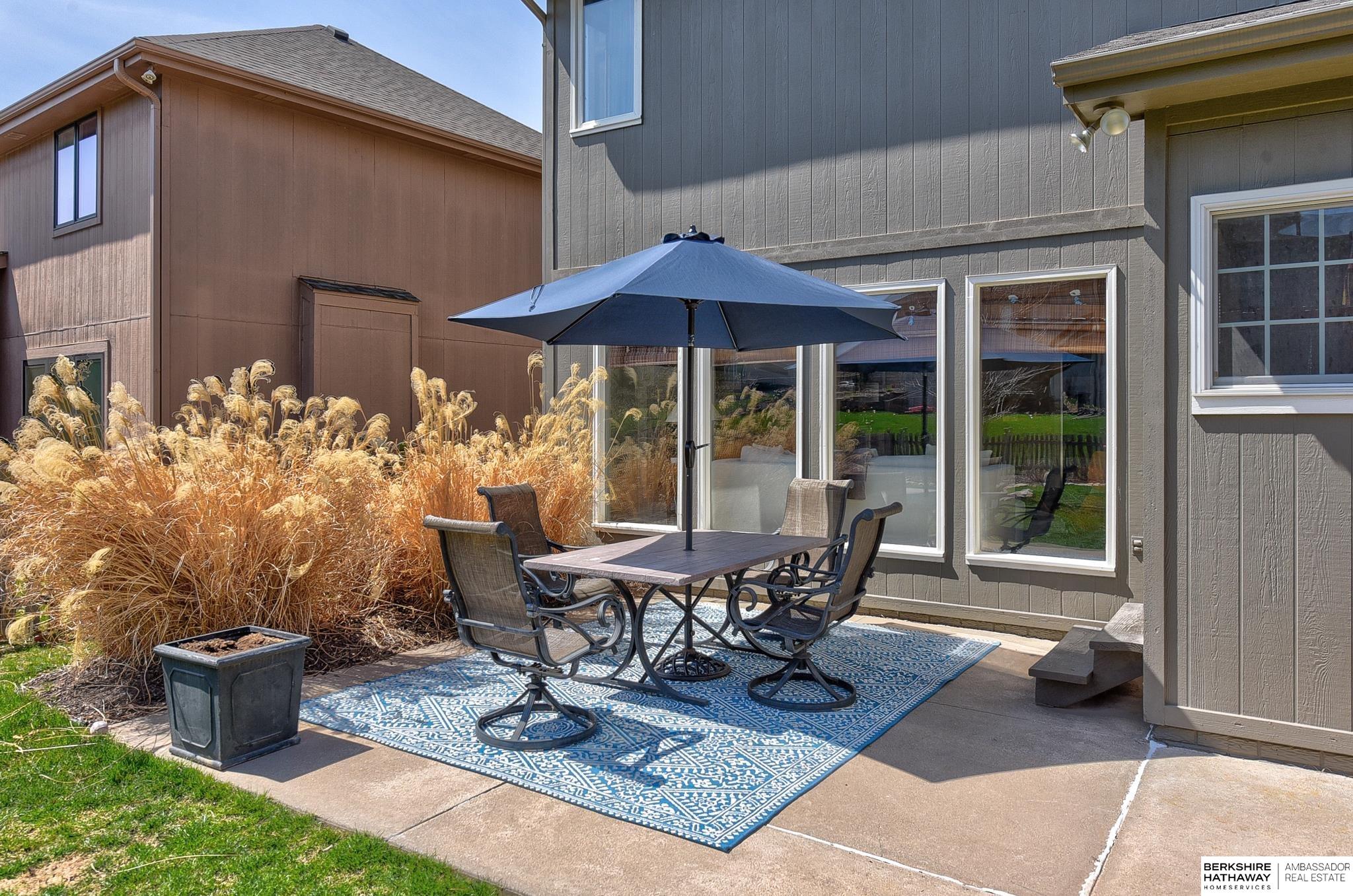 Omaha, Nebraska 68130, United States, 4 Bedrooms Bedrooms, ,2 BathroomsBathrooms,Residential,Pending,107960