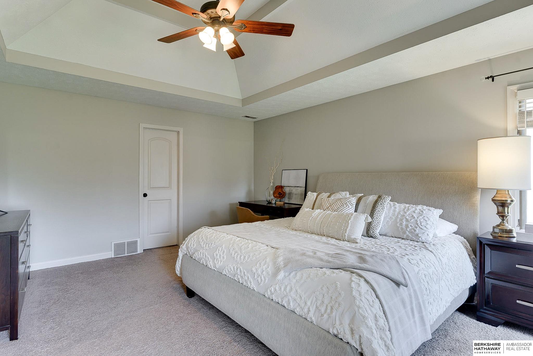 Omaha, Nebraska 68130, United States, 4 Bedrooms Bedrooms, ,2 BathroomsBathrooms,Residential,Pending,107960