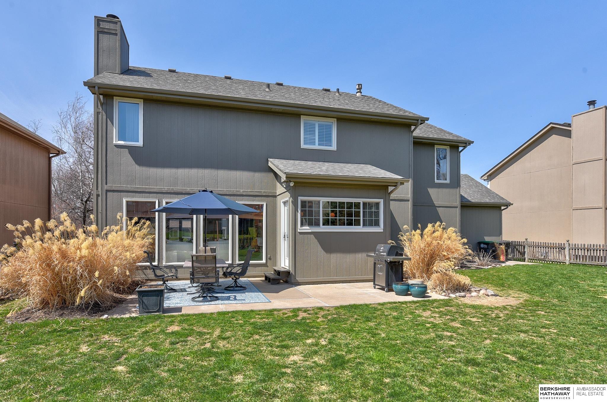 Omaha, Nebraska 68130, United States, 4 Bedrooms Bedrooms, ,2 BathroomsBathrooms,Residential,Pending,107960