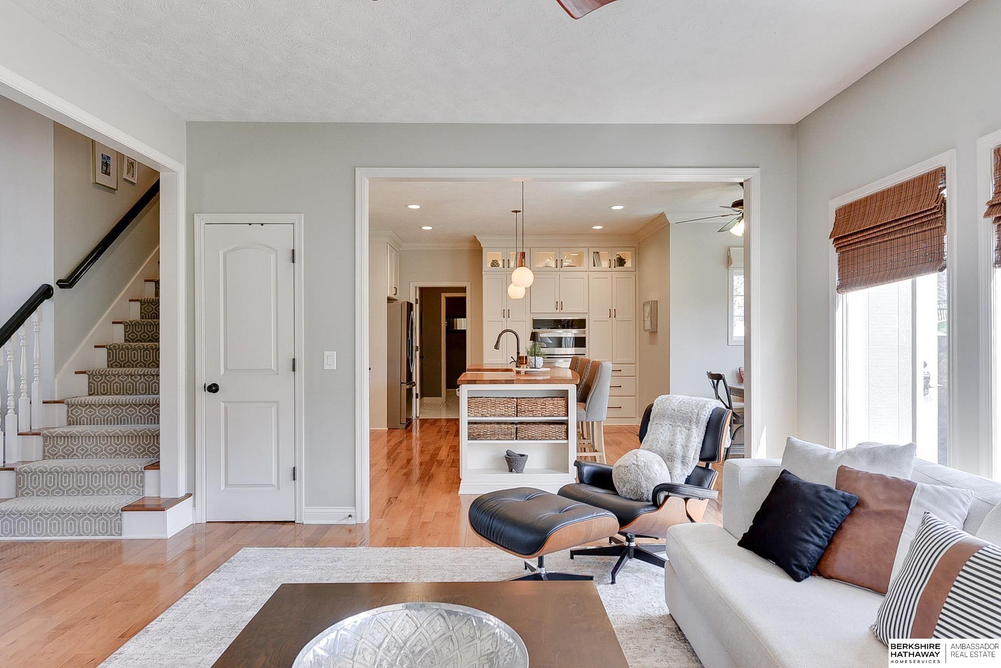 Omaha, Nebraska 68130, United States, 4 Bedrooms Bedrooms, ,2 BathroomsBathrooms,Residential,Pending,107960