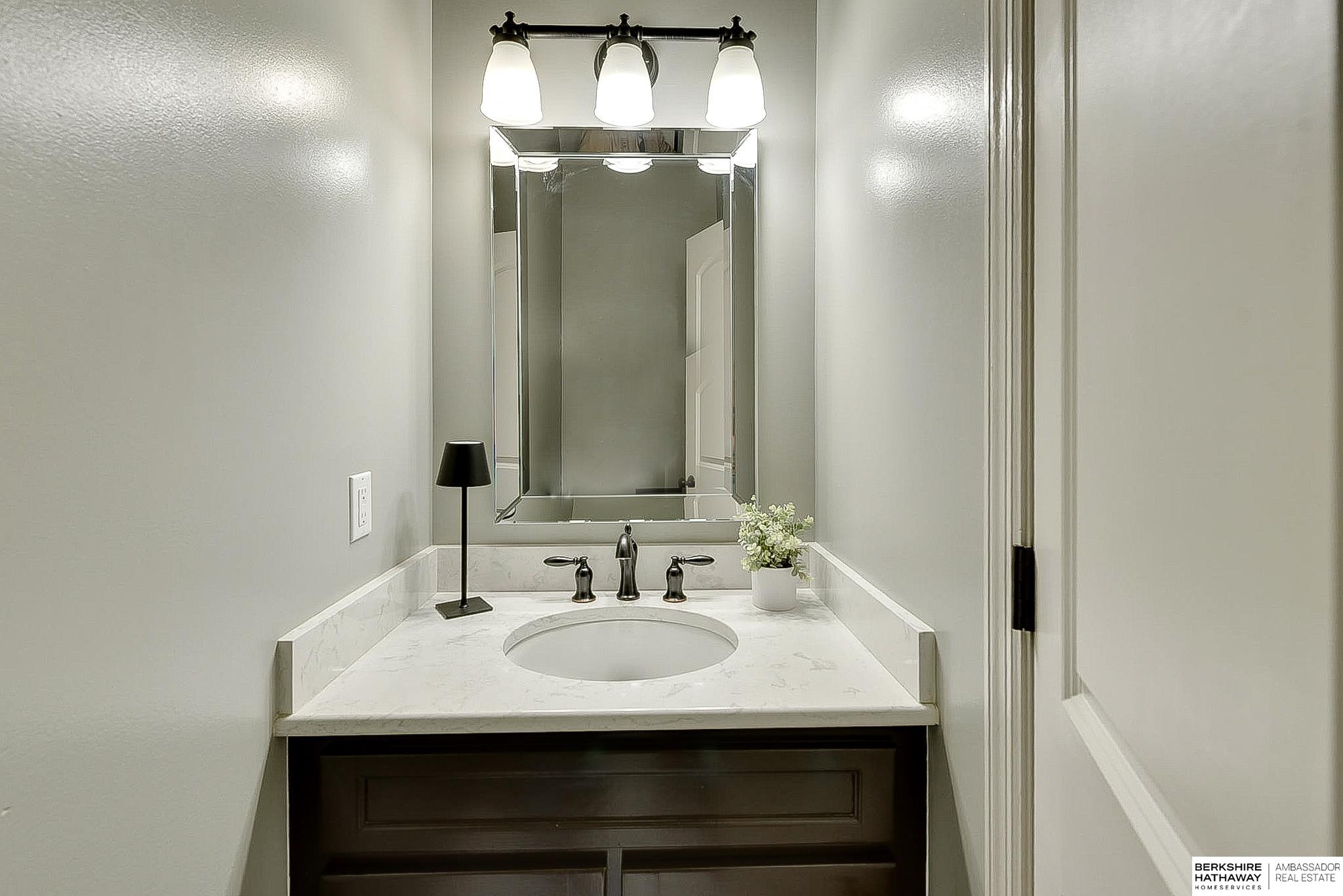 Omaha, Nebraska 68130, United States, 4 Bedrooms Bedrooms, ,2 BathroomsBathrooms,Residential,Pending,107960