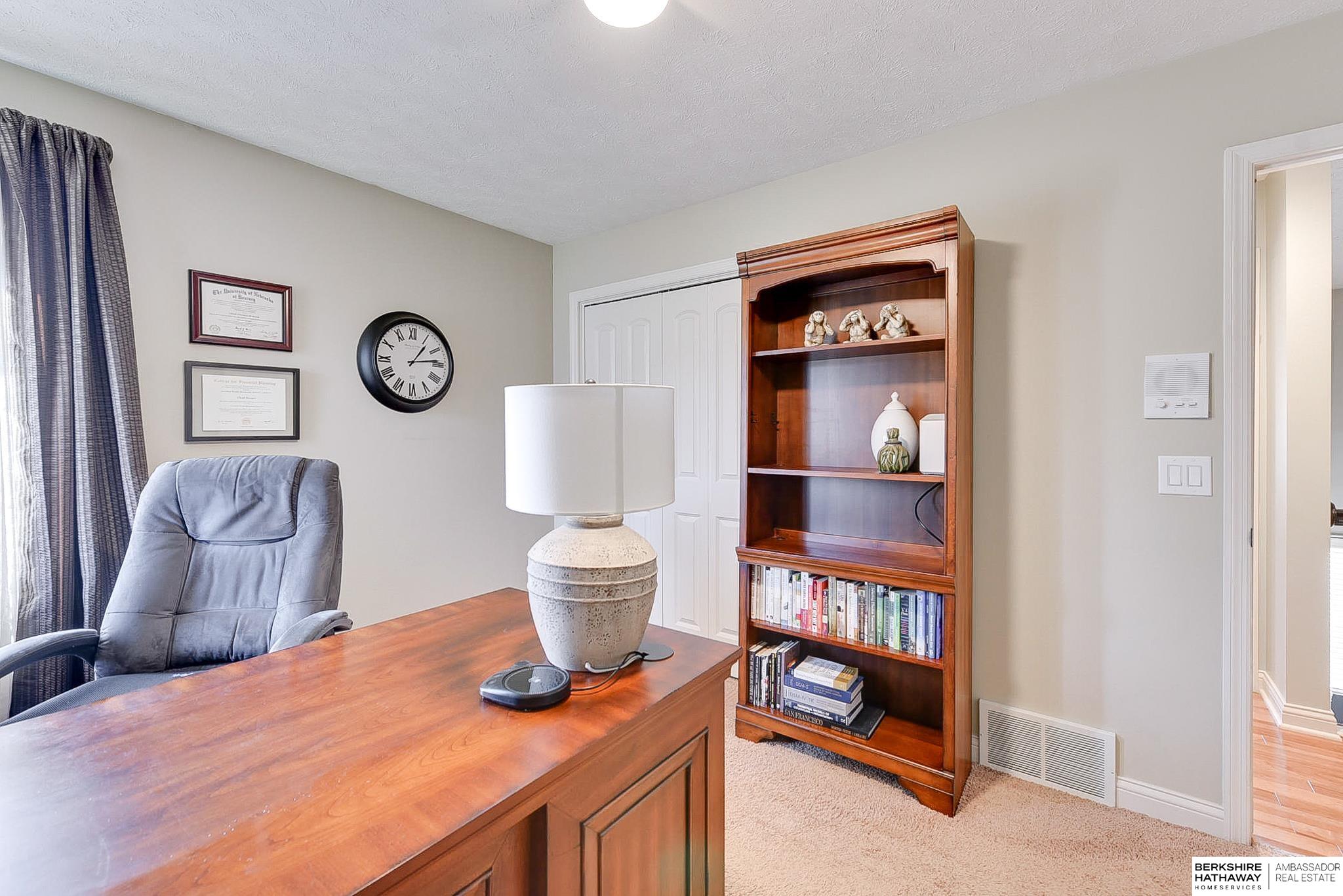 Omaha, Nebraska 68130, United States, 4 Bedrooms Bedrooms, ,2 BathroomsBathrooms,Residential,Pending,107960