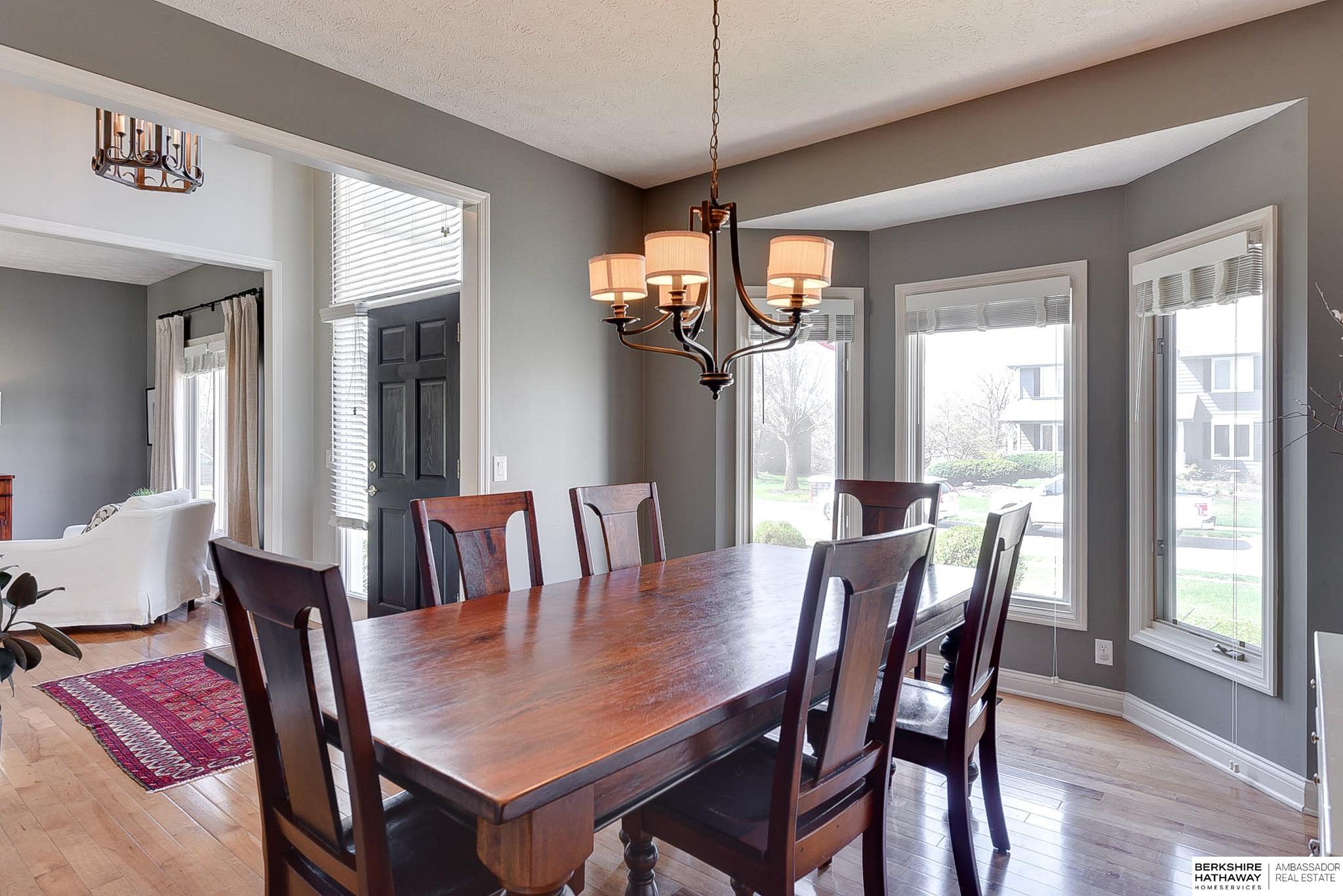 Omaha, Nebraska 68130, United States, 4 Bedrooms Bedrooms, ,2 BathroomsBathrooms,Residential,Pending,107960