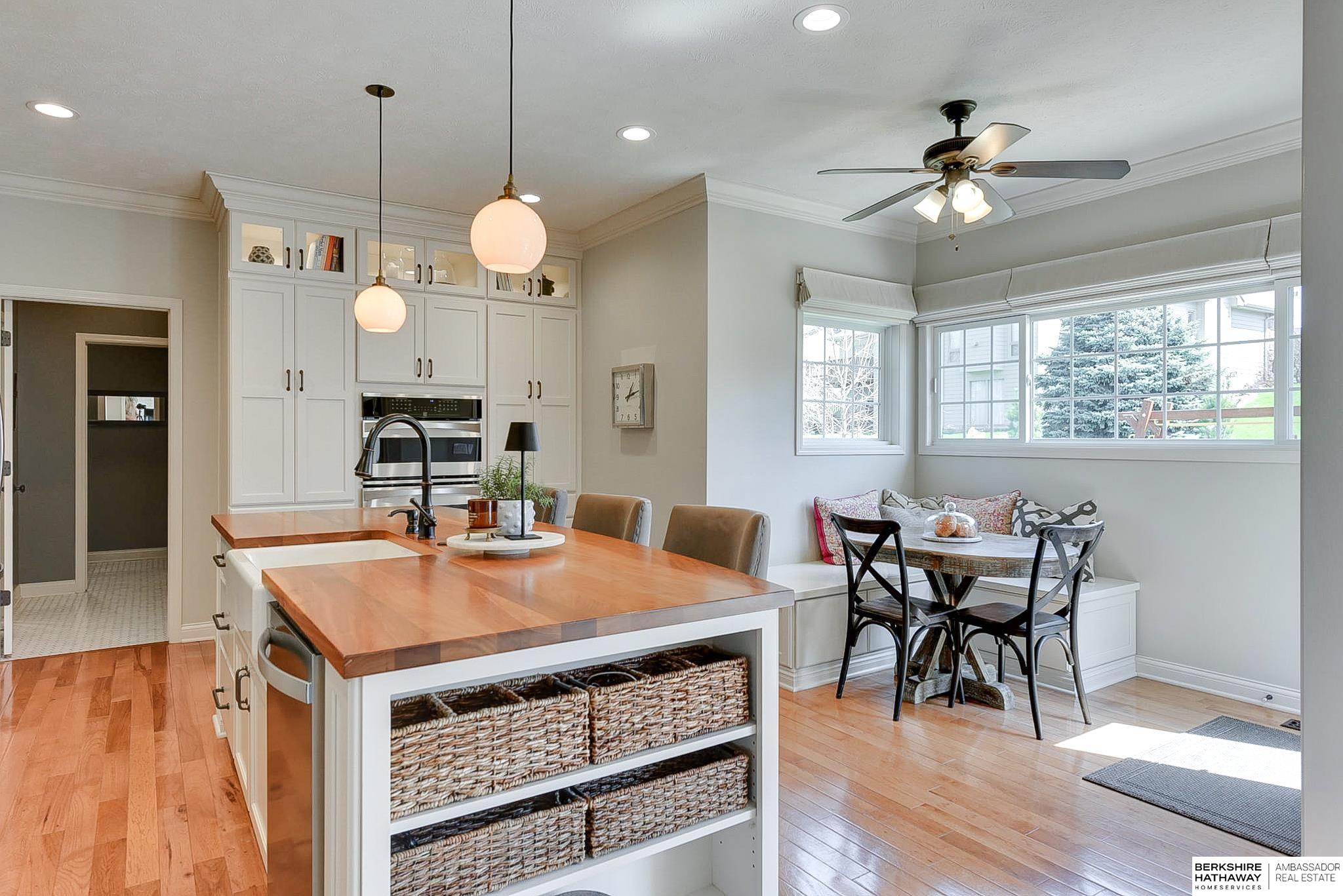 Omaha, Nebraska 68130, United States, 4 Bedrooms Bedrooms, ,2 BathroomsBathrooms,Residential,Pending,107960