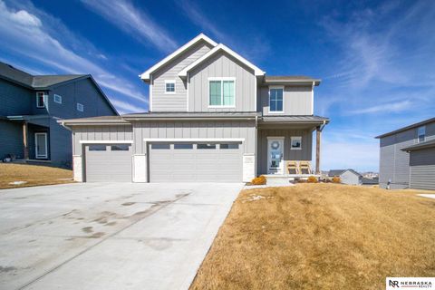 MLS: 22504765
