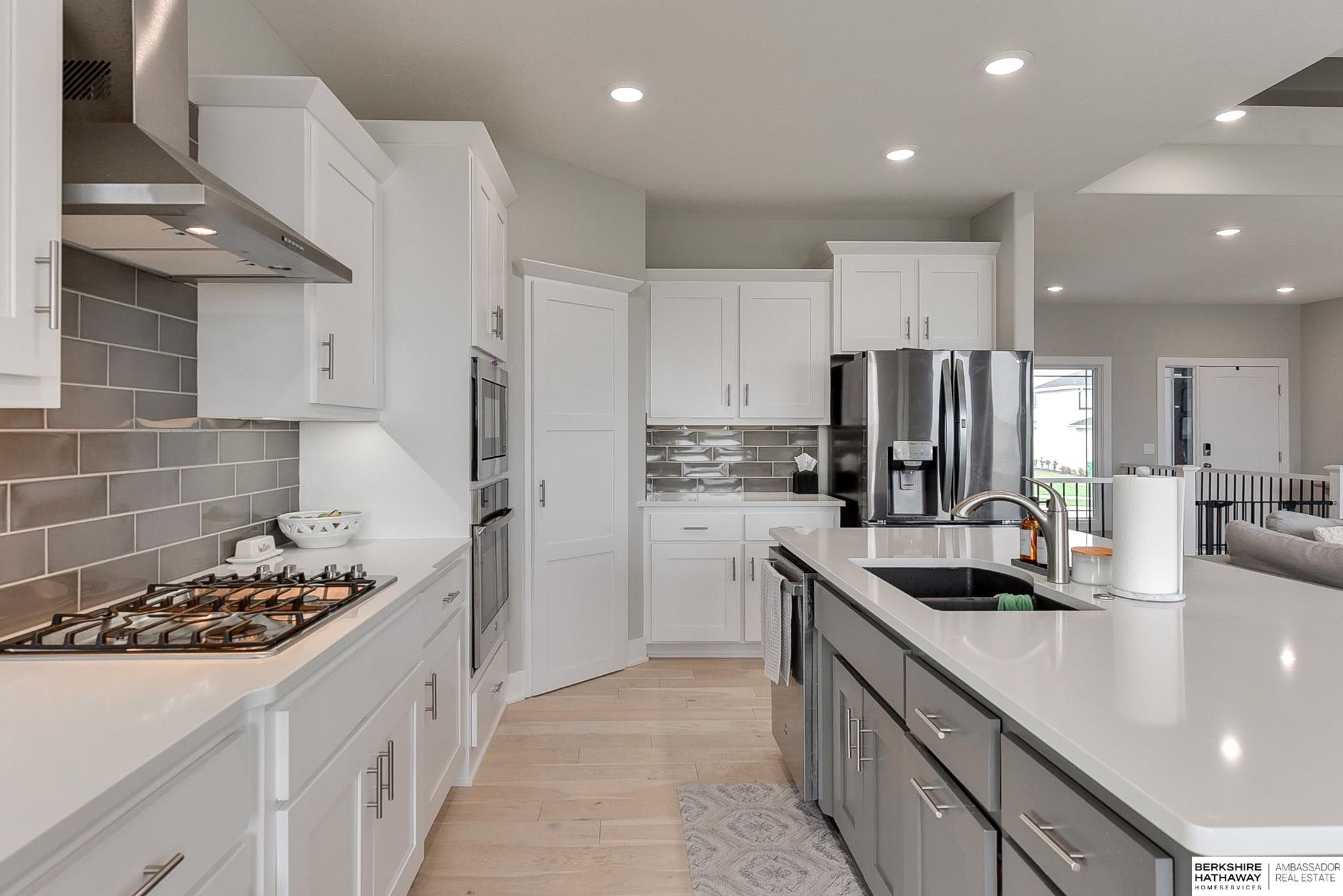 Omaha, Nebraska 68022, United States, 5 Bedrooms Bedrooms, ,3 BathroomsBathrooms,Residential,Pending,36267