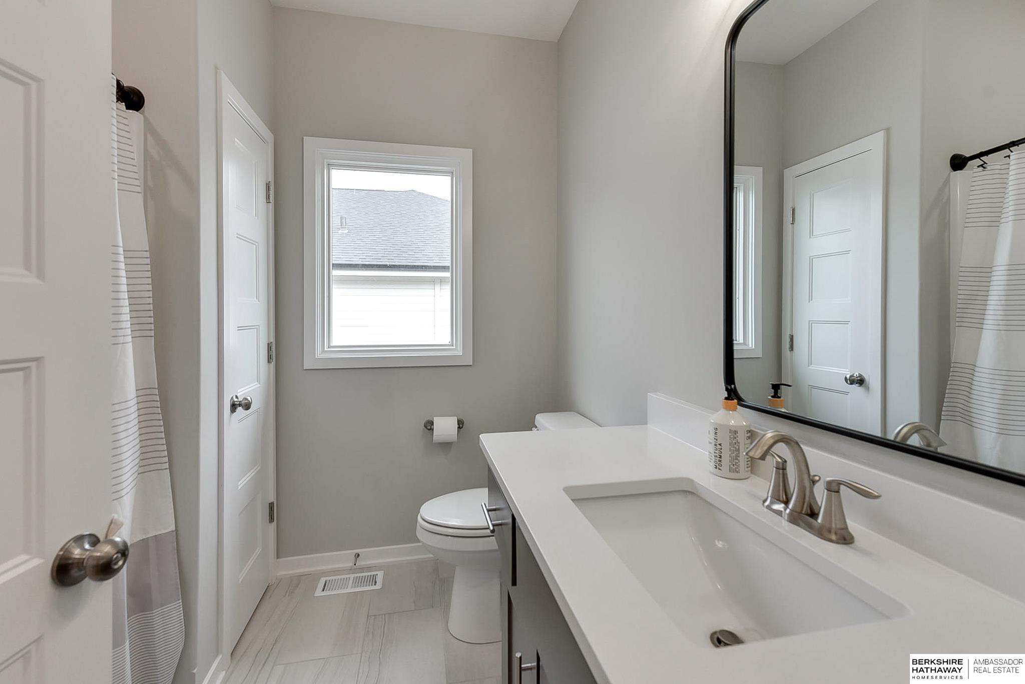 Omaha, Nebraska 68022, United States, 5 Bedrooms Bedrooms, ,3 BathroomsBathrooms,Residential,Pending,36267