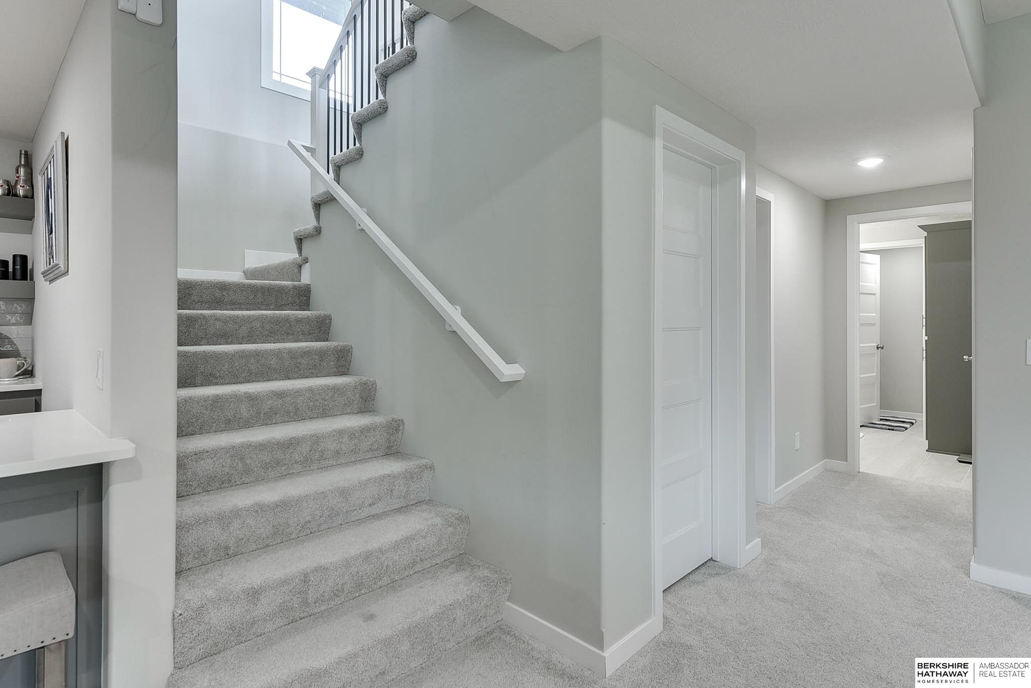 Omaha, Nebraska 68022, United States, 5 Bedrooms Bedrooms, ,3 BathroomsBathrooms,Residential,Pending,36267