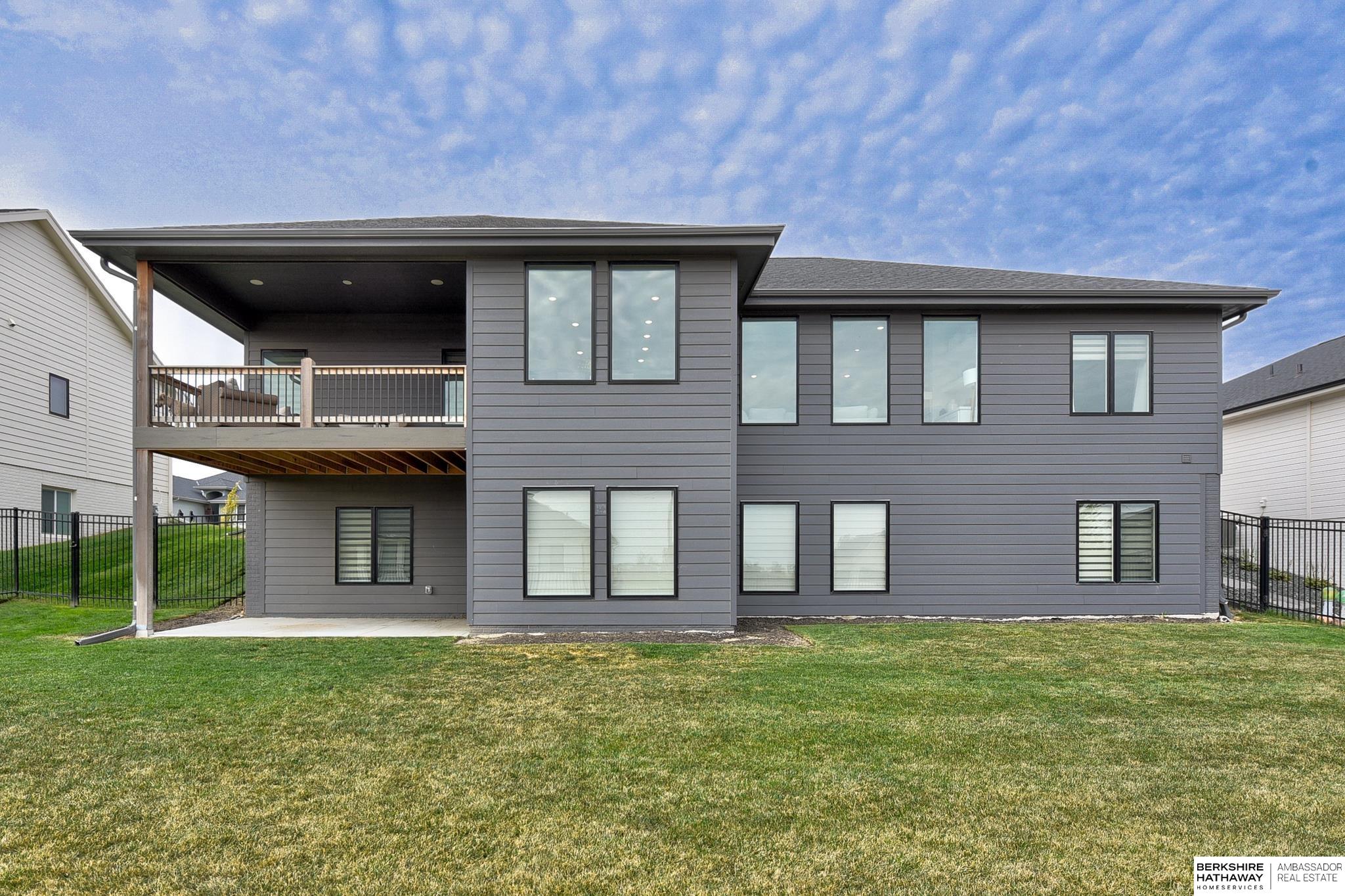 Omaha, Nebraska 68022, United States, 5 Bedrooms Bedrooms, ,3 BathroomsBathrooms,Residential,Pending,36267