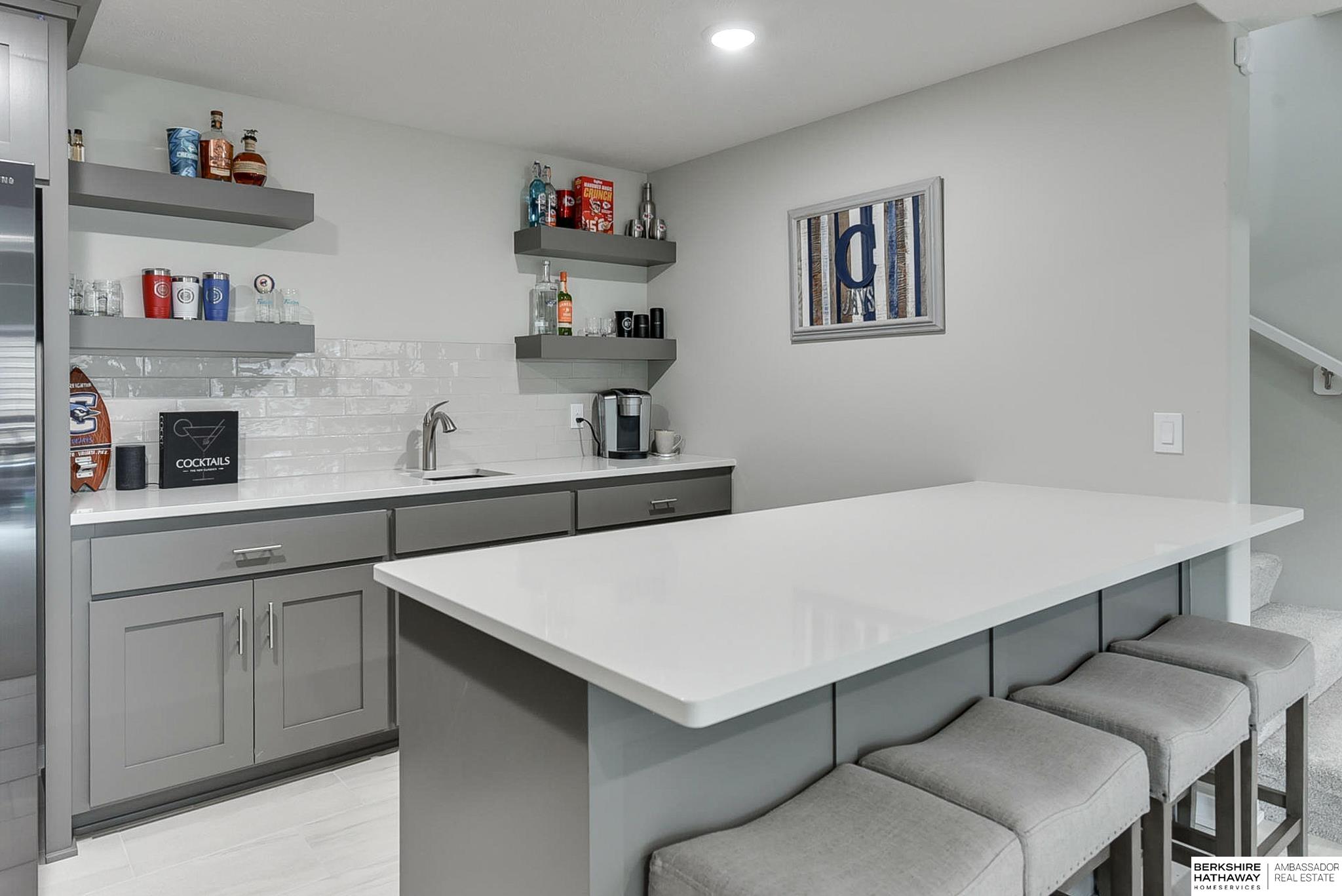 Omaha, Nebraska 68022, United States, 5 Bedrooms Bedrooms, ,3 BathroomsBathrooms,Residential,Pending,36267