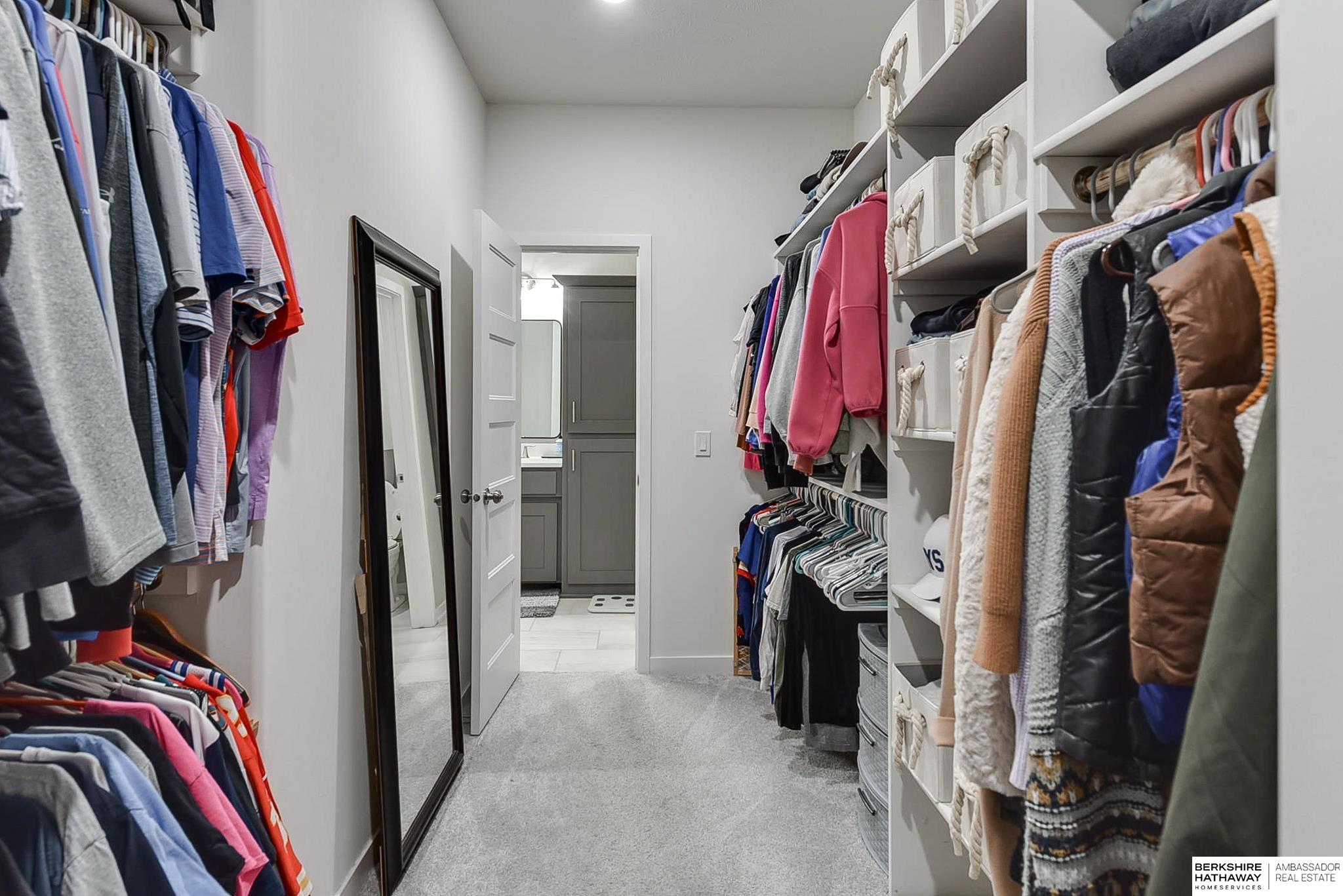 Omaha, Nebraska 68022, United States, 5 Bedrooms Bedrooms, ,3 BathroomsBathrooms,Residential,Pending,36267