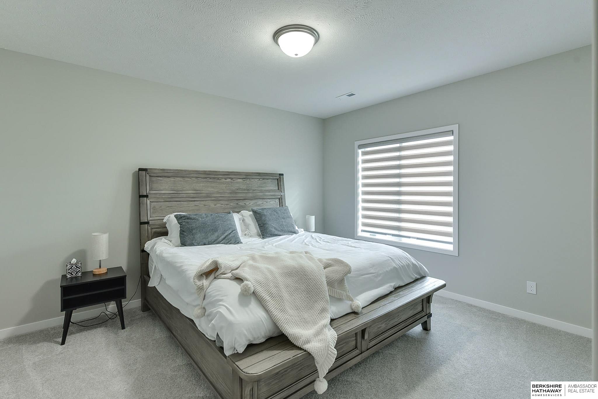 Omaha, Nebraska 68022, United States, 5 Bedrooms Bedrooms, ,3 BathroomsBathrooms,Residential,Pending,36267