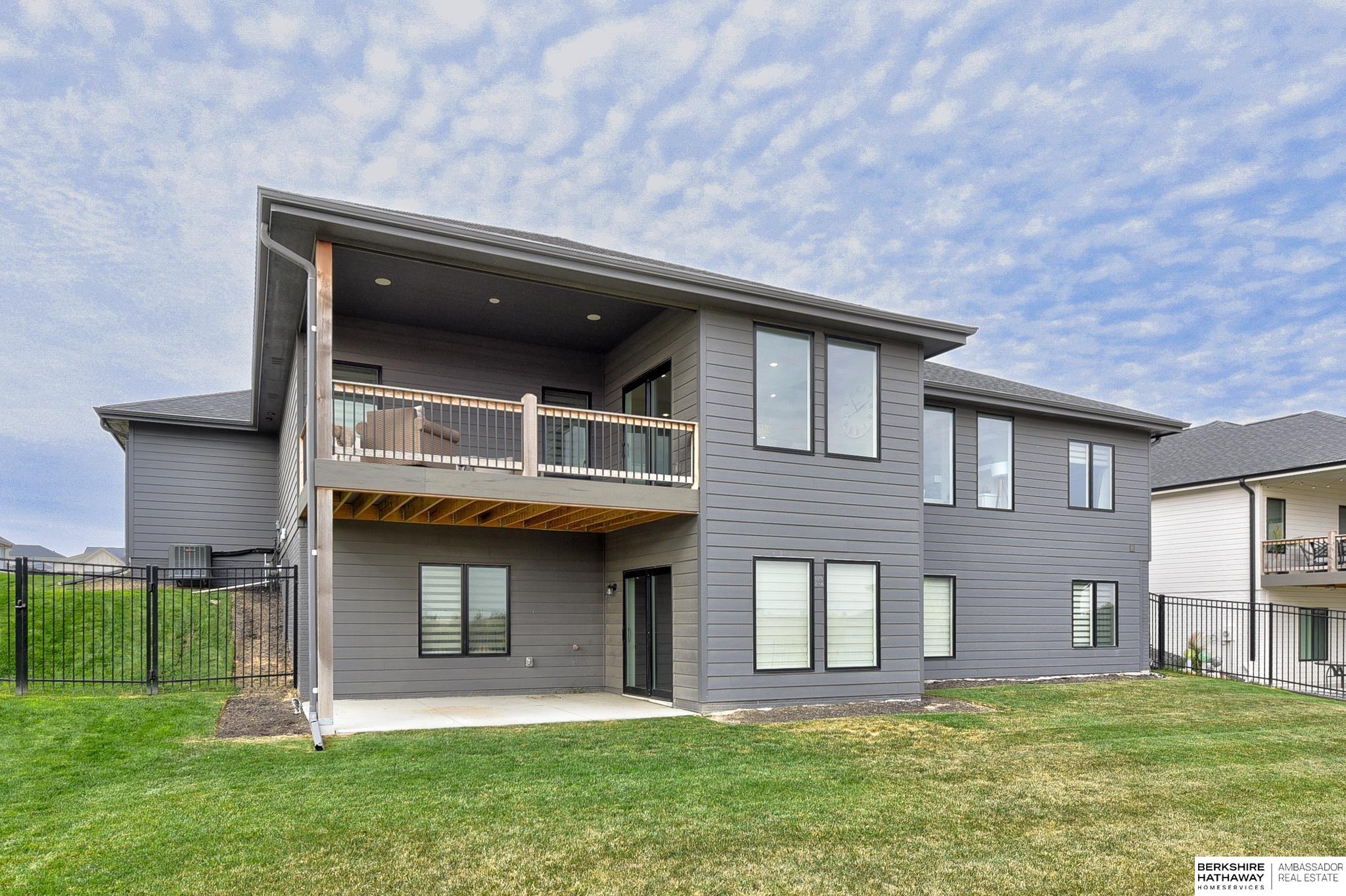 Omaha, Nebraska 68022, United States, 5 Bedrooms Bedrooms, ,3 BathroomsBathrooms,Residential,Pending,36267