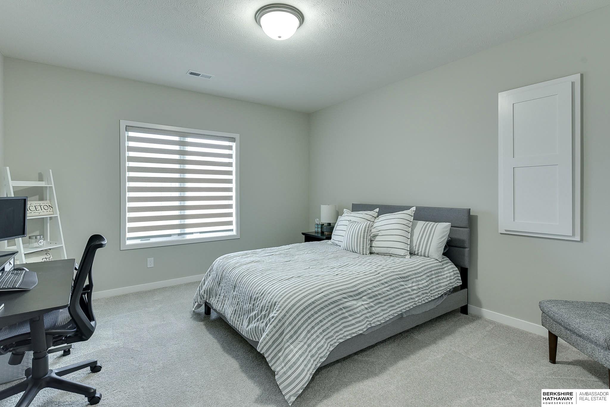 Omaha, Nebraska 68022, United States, 5 Bedrooms Bedrooms, ,3 BathroomsBathrooms,Residential,Pending,36267