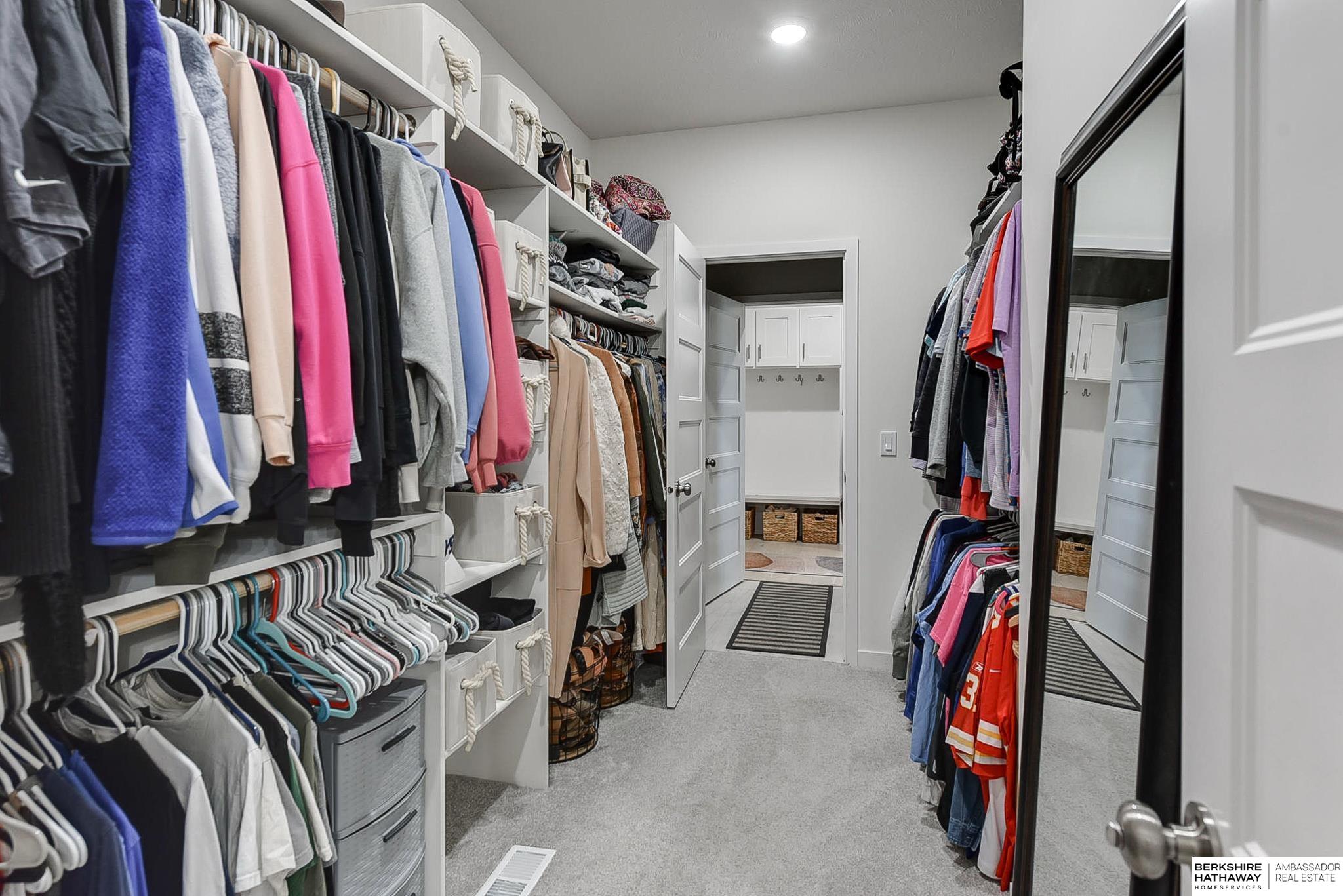 Omaha, Nebraska 68022, United States, 5 Bedrooms Bedrooms, ,3 BathroomsBathrooms,Residential,Pending,36267