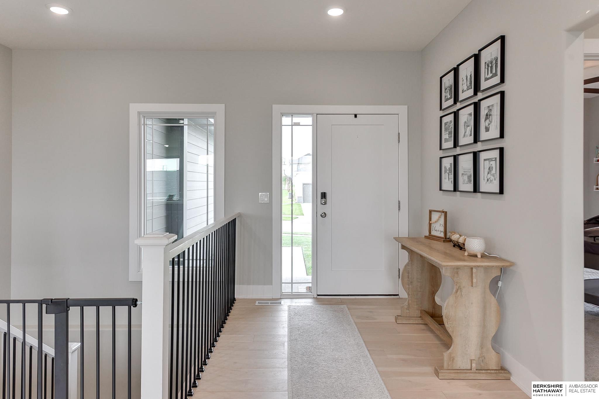 Omaha, Nebraska 68022, United States, 5 Bedrooms Bedrooms, ,3 BathroomsBathrooms,Residential,Pending,36267