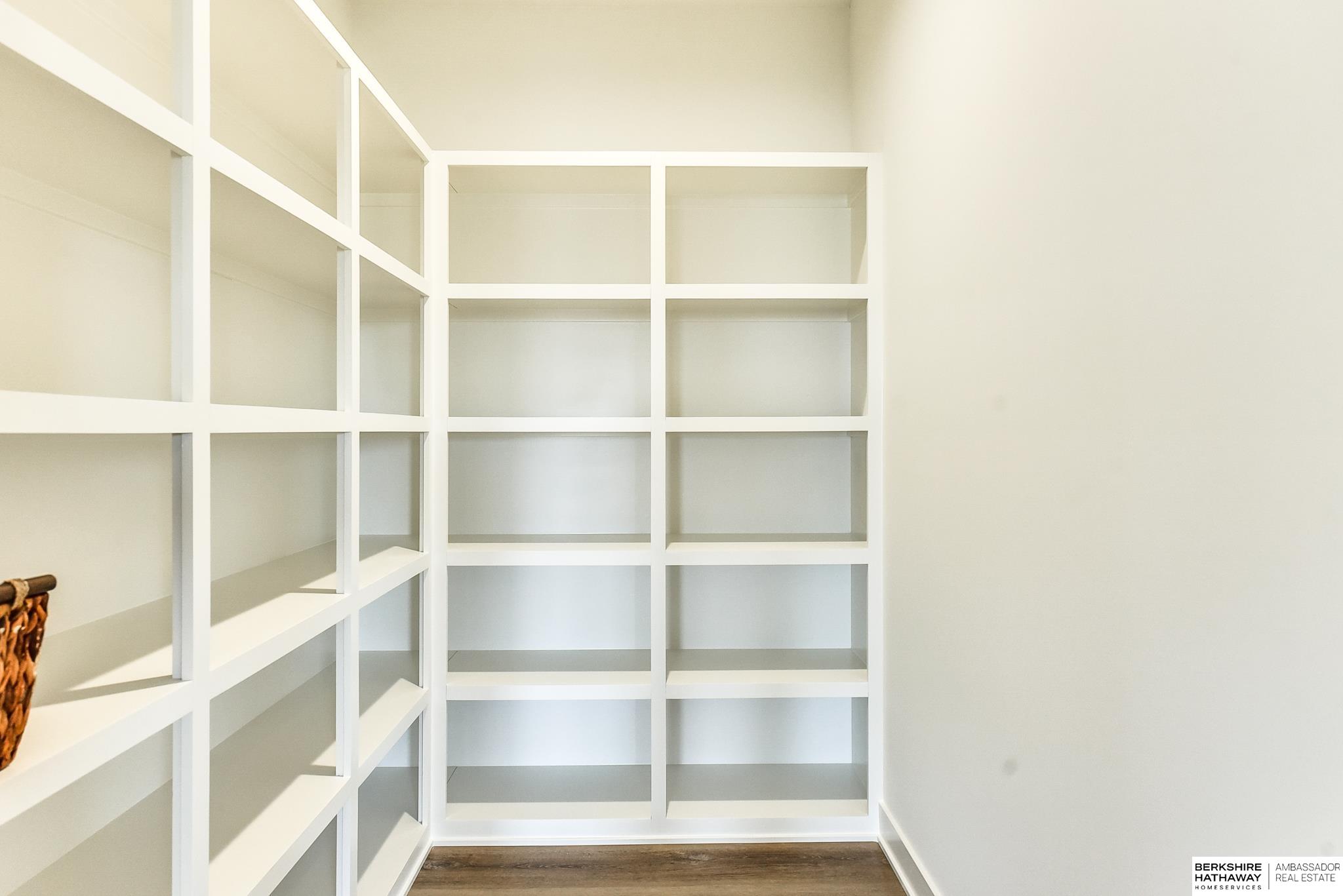 Omaha, Nebraska 68135, United States, 4 Bedrooms Bedrooms, ,3 BathroomsBathrooms,Residential,Active,30089