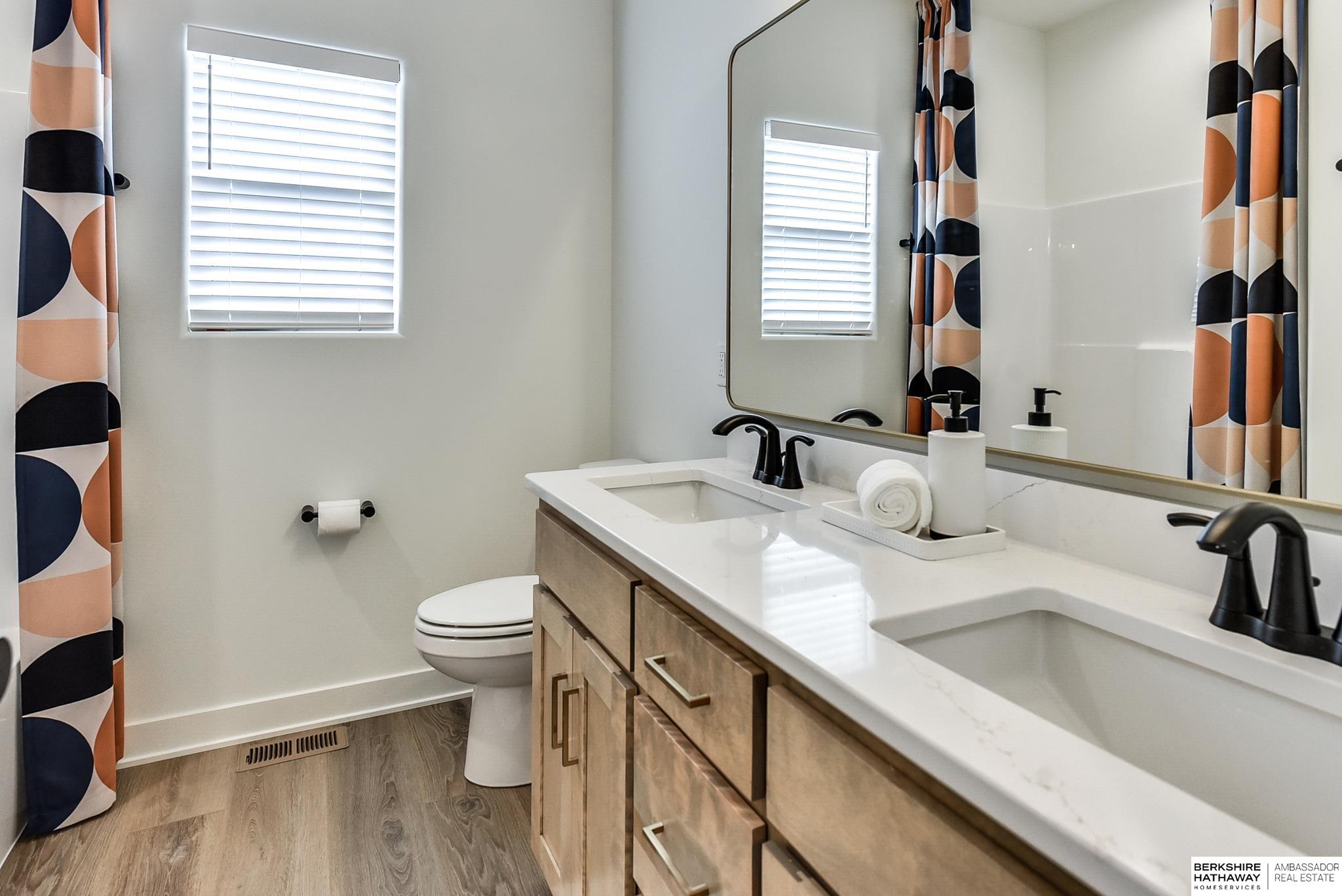 Omaha, Nebraska 68135, United States, 4 Bedrooms Bedrooms, ,3 BathroomsBathrooms,Residential,Active,30089