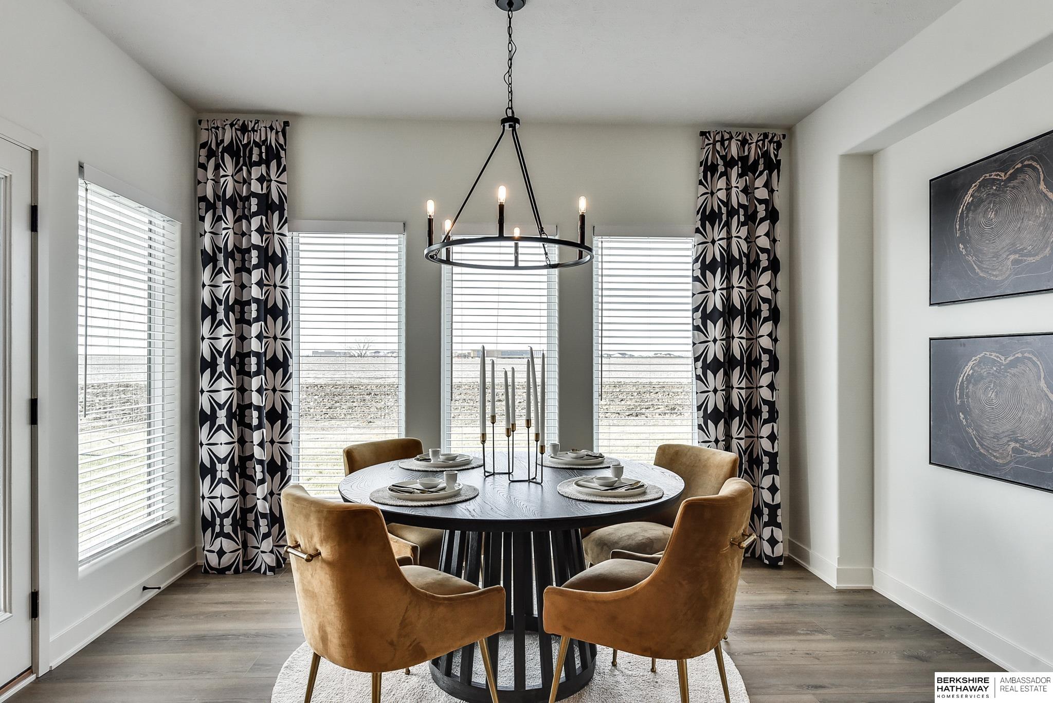 Omaha, Nebraska 68135, United States, 4 Bedrooms Bedrooms, ,3 BathroomsBathrooms,Residential,Active,30089